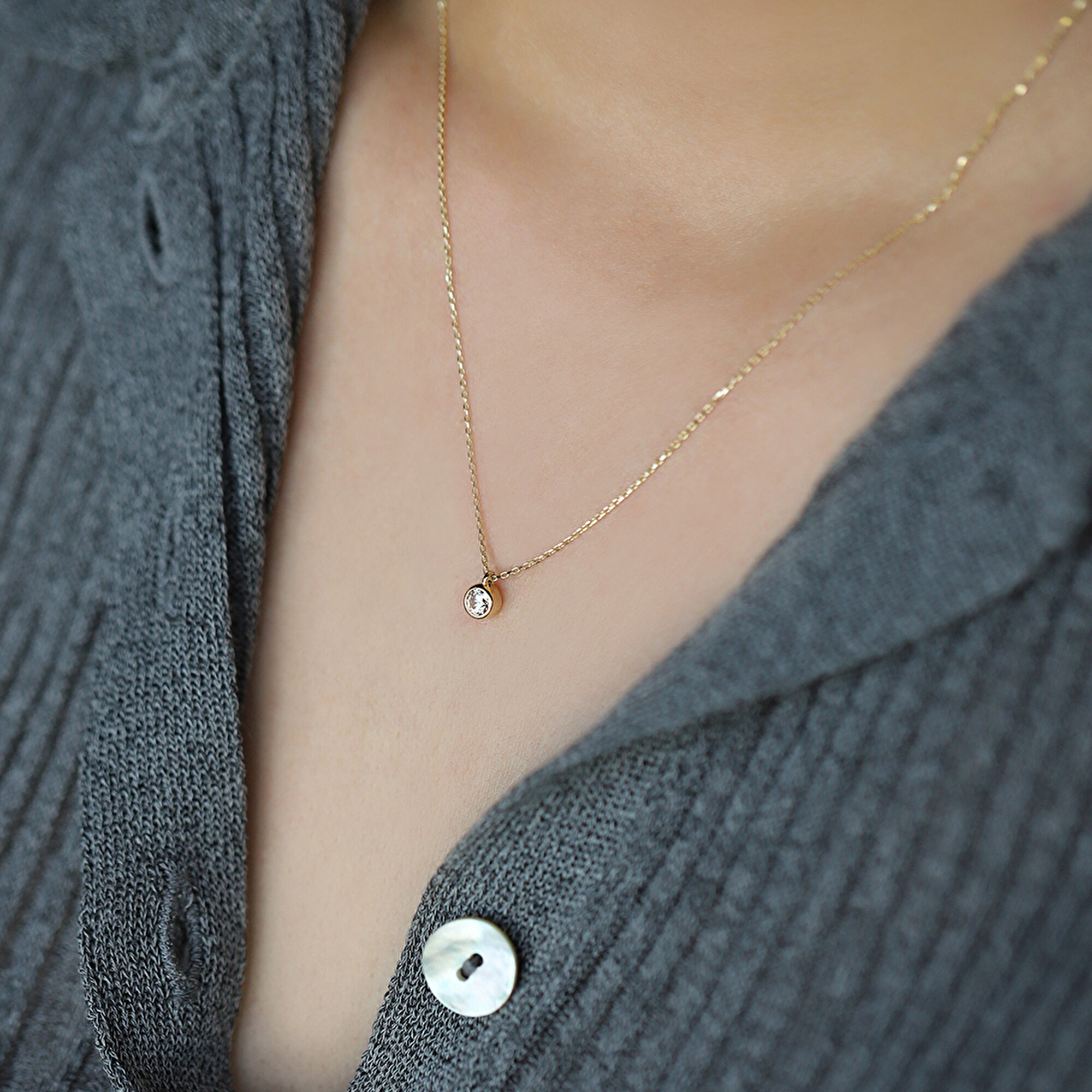 14 Ayar Sarı Altın Tektaş Kolye