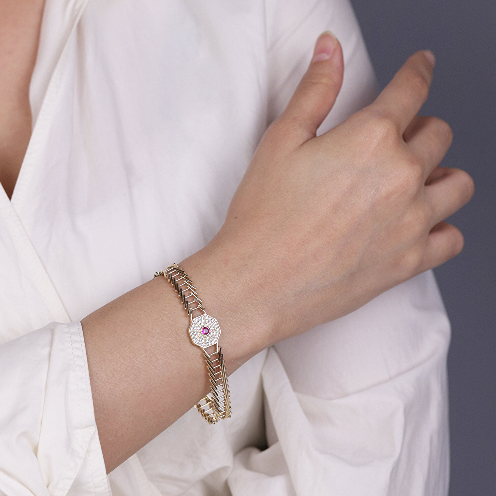 14 Ayar Sarı Altın Trend Pembe Taşlı Bileklik