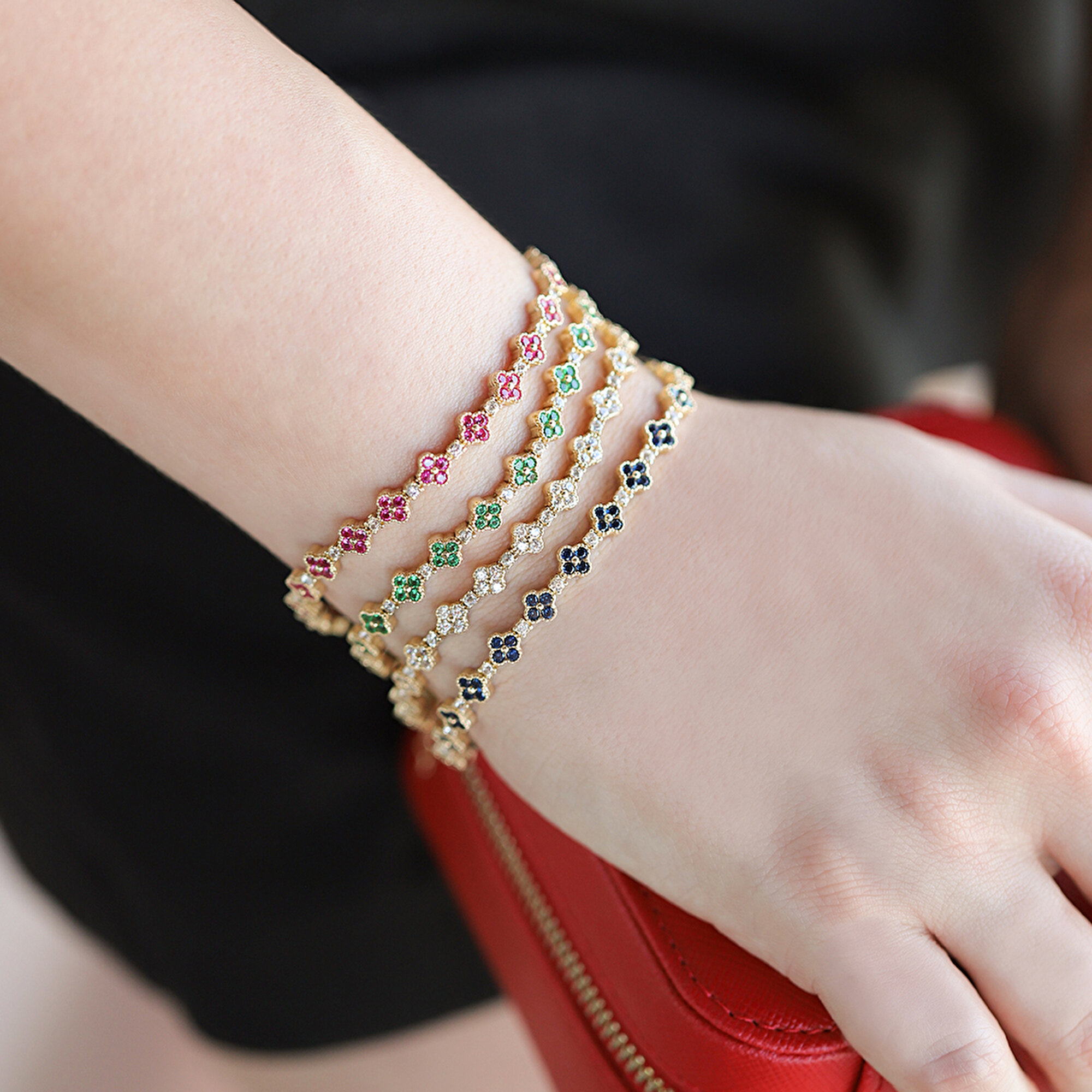 14 Ayar Sarı Altın Pembe Taşlı Yonca Bileklik