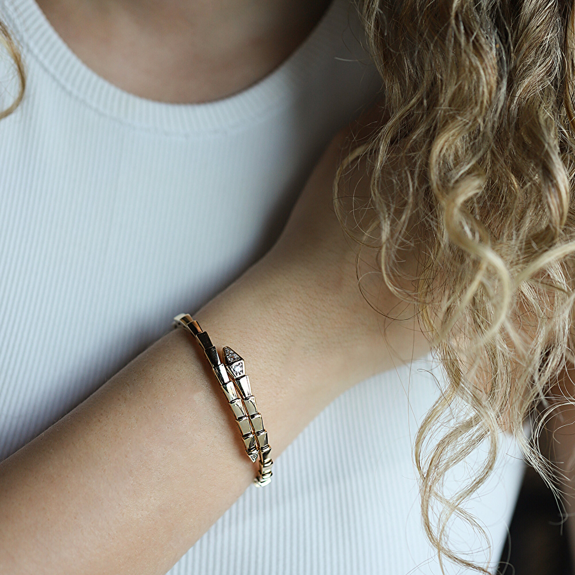 14 Ayar Sarı Altın Taşlı Yılan Kelepçe Bilezik