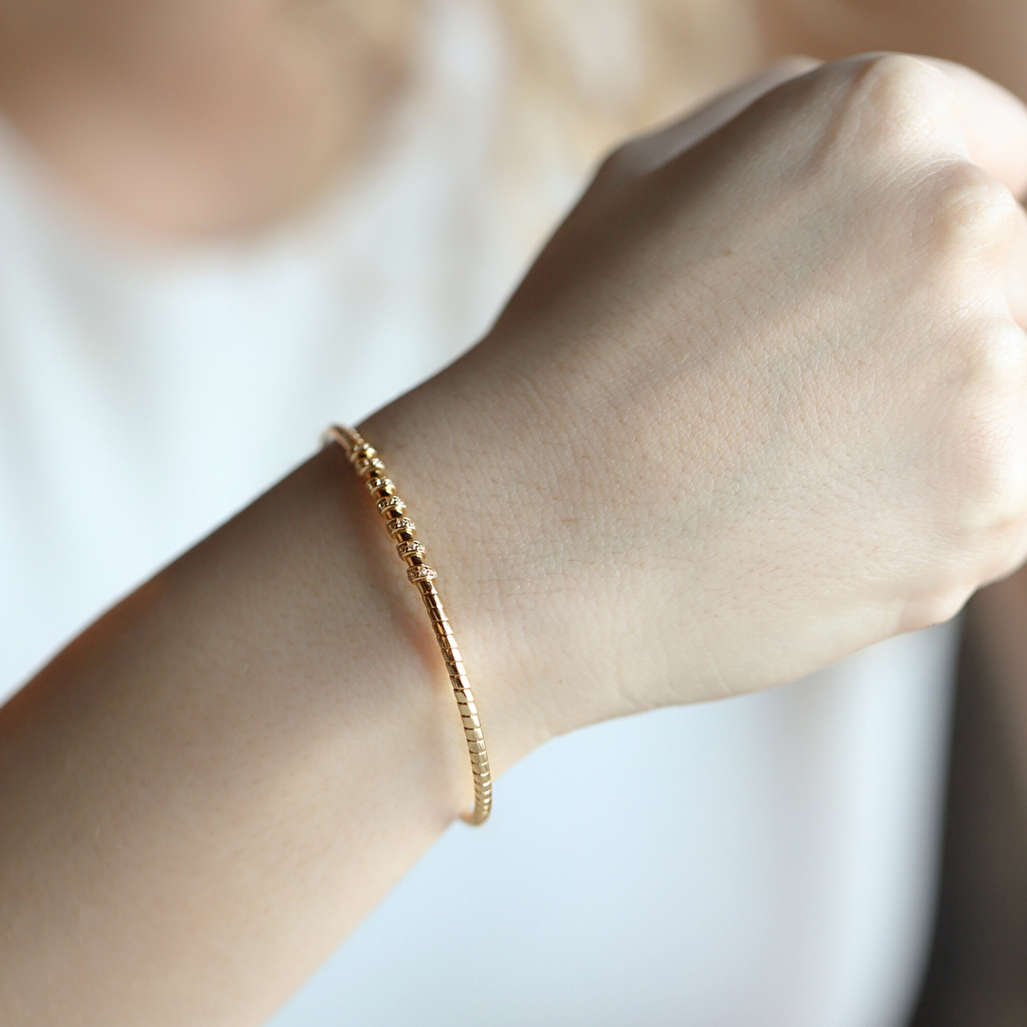 14 Ayar Sarı Altın Taşlı Kelepçe Bilezik