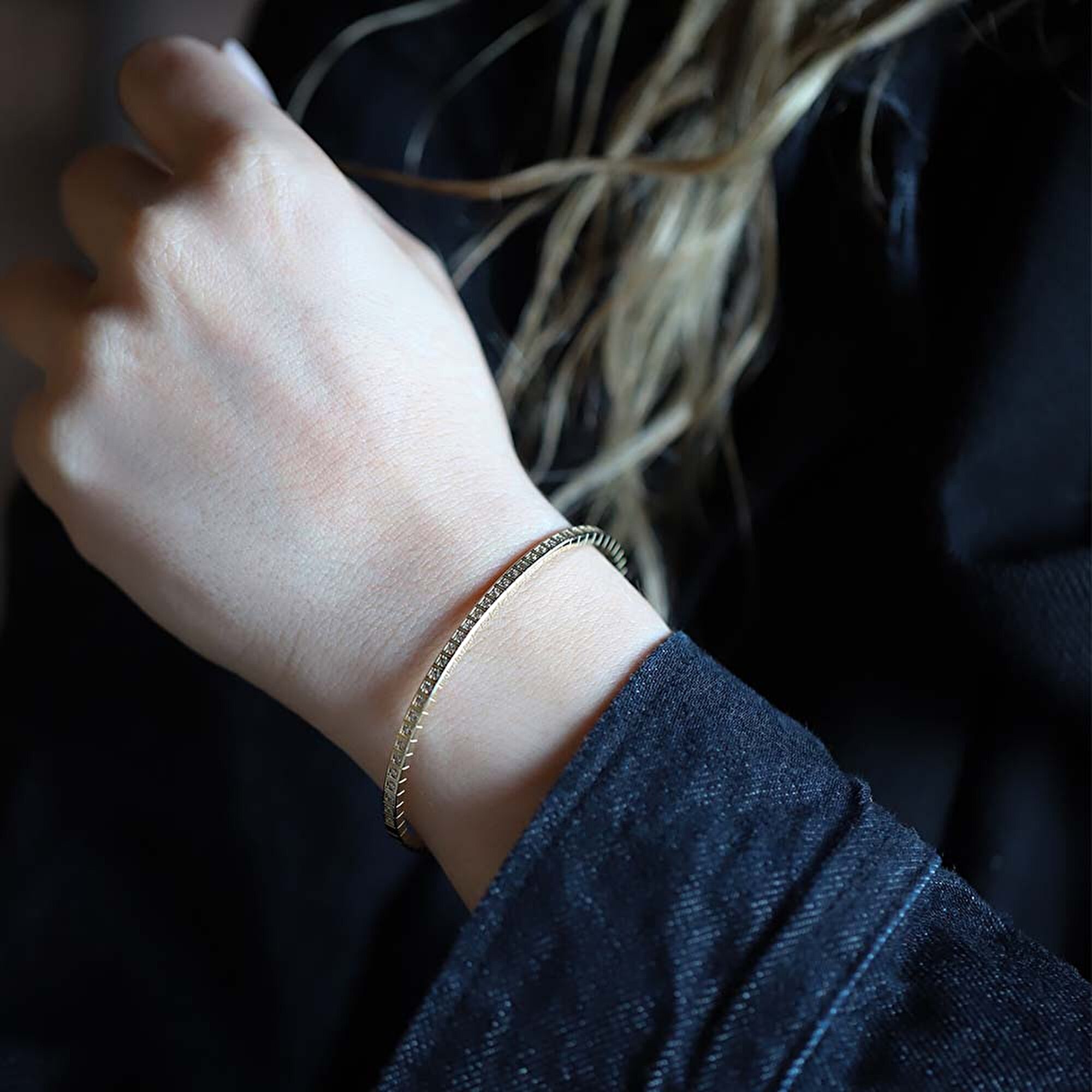 14 Ayar Sarı Altın Taşlı Kelepçe Bilezik