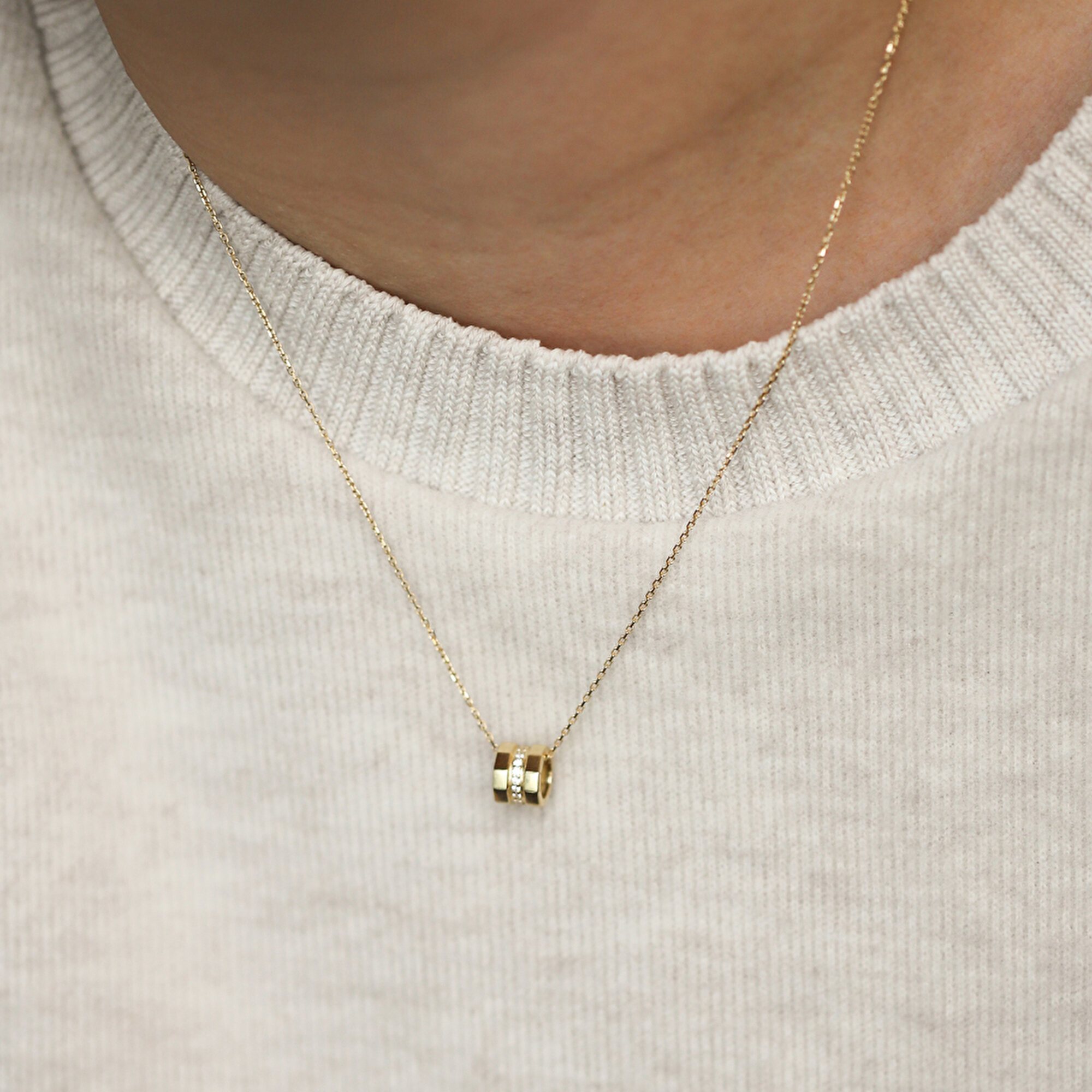 14 Ayar Sarı Altın Silindir Taşlı Kolye