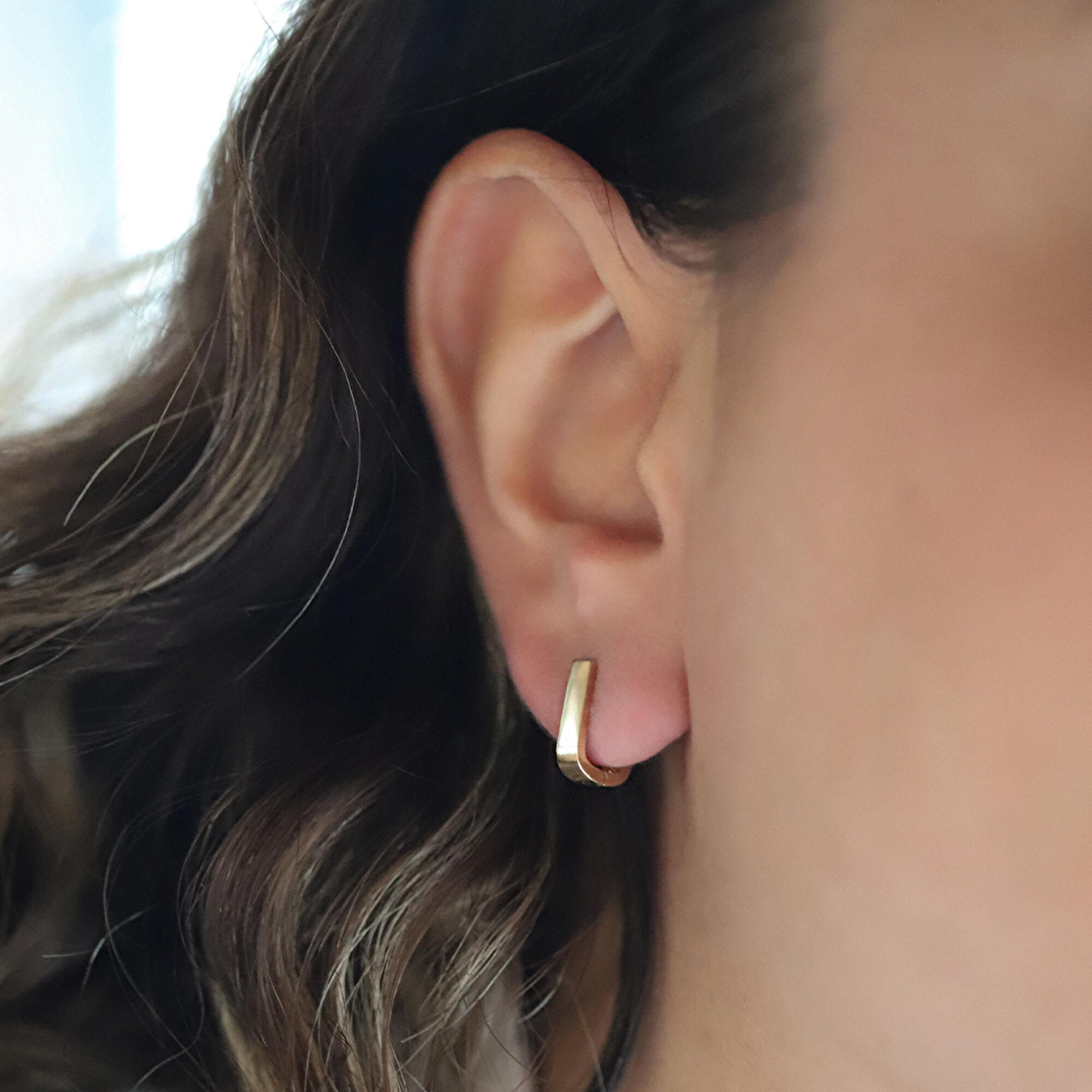 14 Ayar Sarı Altın Dikdörtgen Halka Küpe