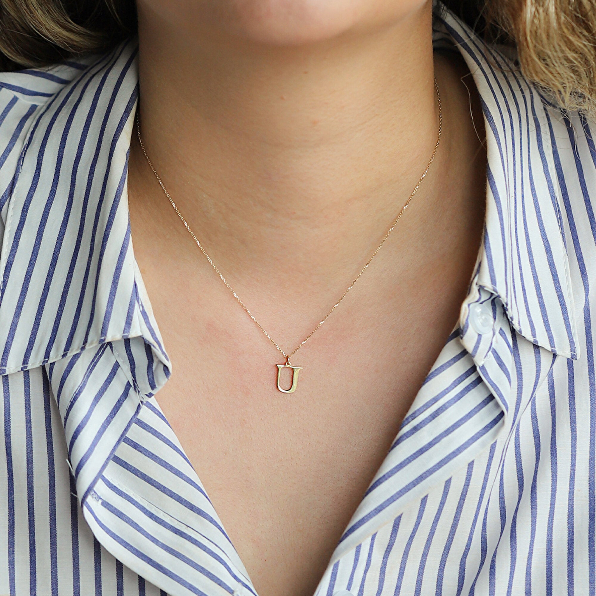 14 Ayar Sarı Altın U Harf Kolye