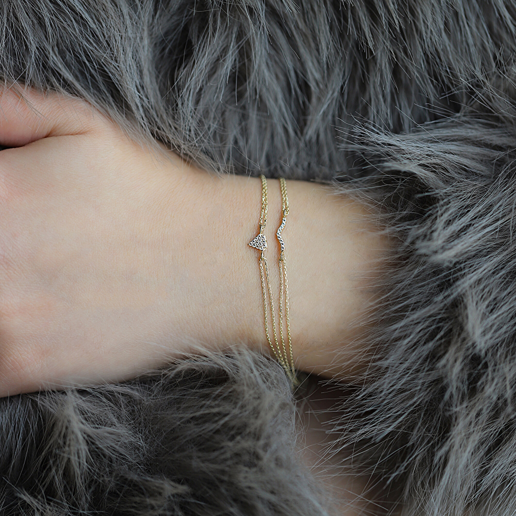 14 Ayar Sarı Altın Üçgen Minimal Bileklik