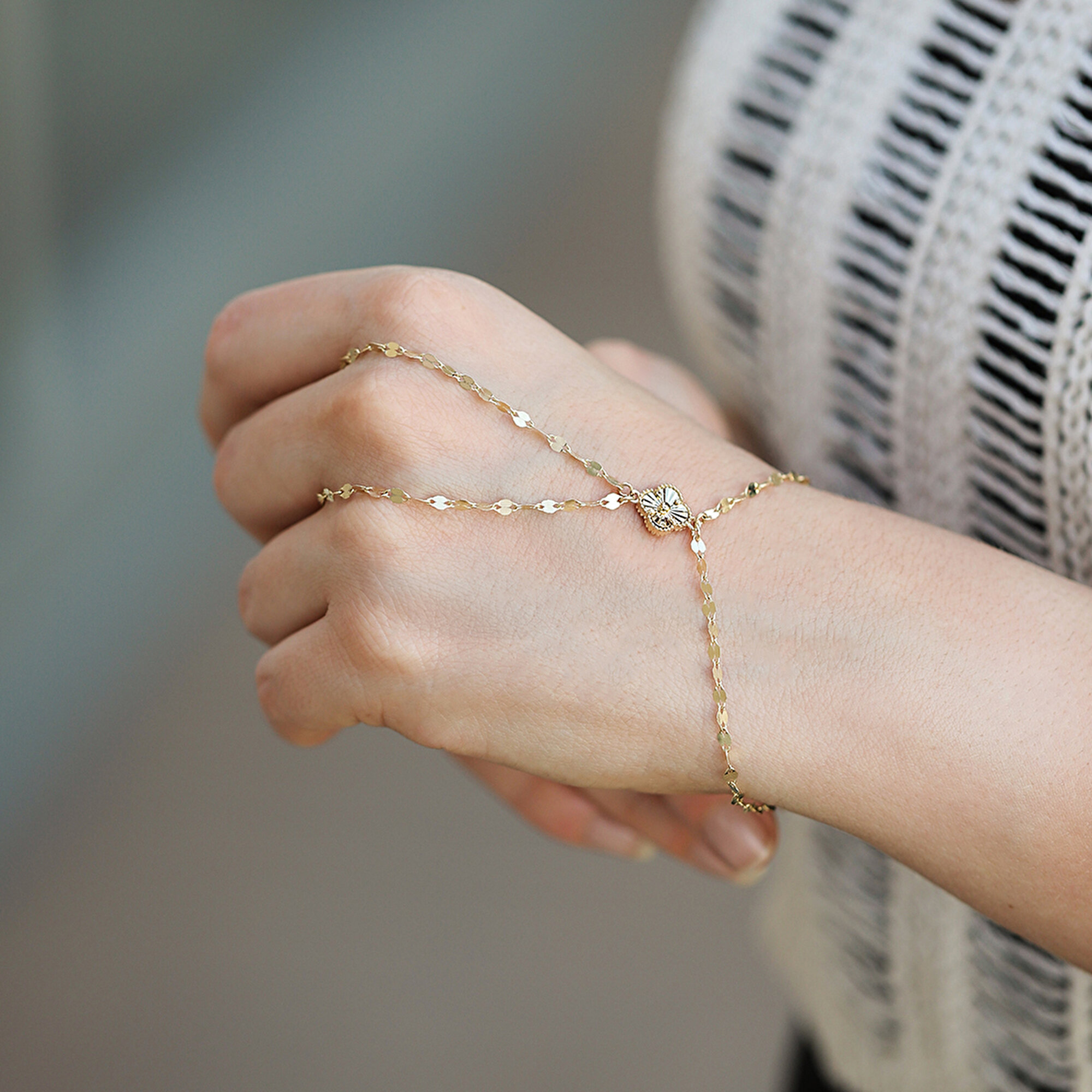 14 Ayar Sarı Altın Yonca Figürlü Şahmeran