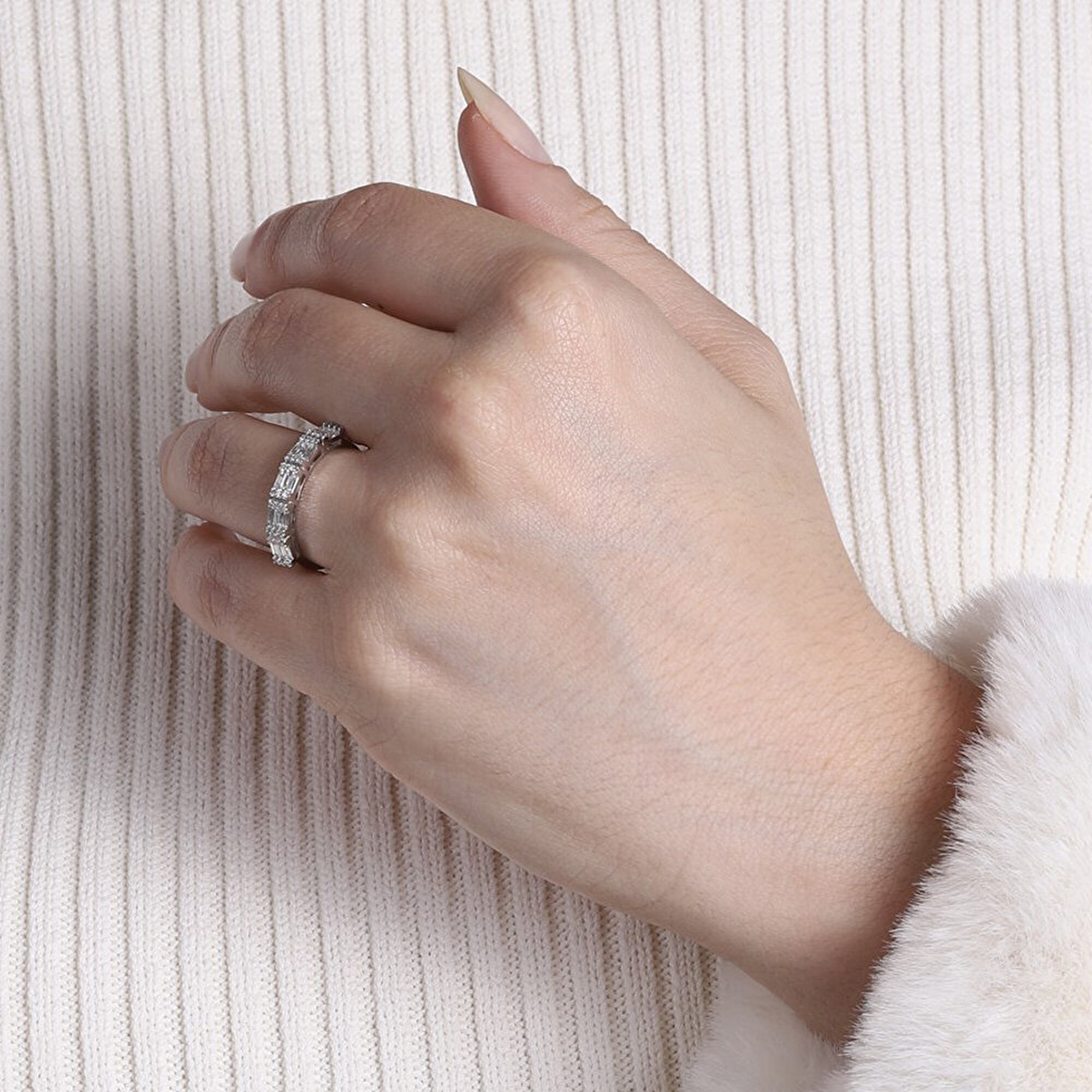 0,36 Karat Baget Pırlanta Yüzük