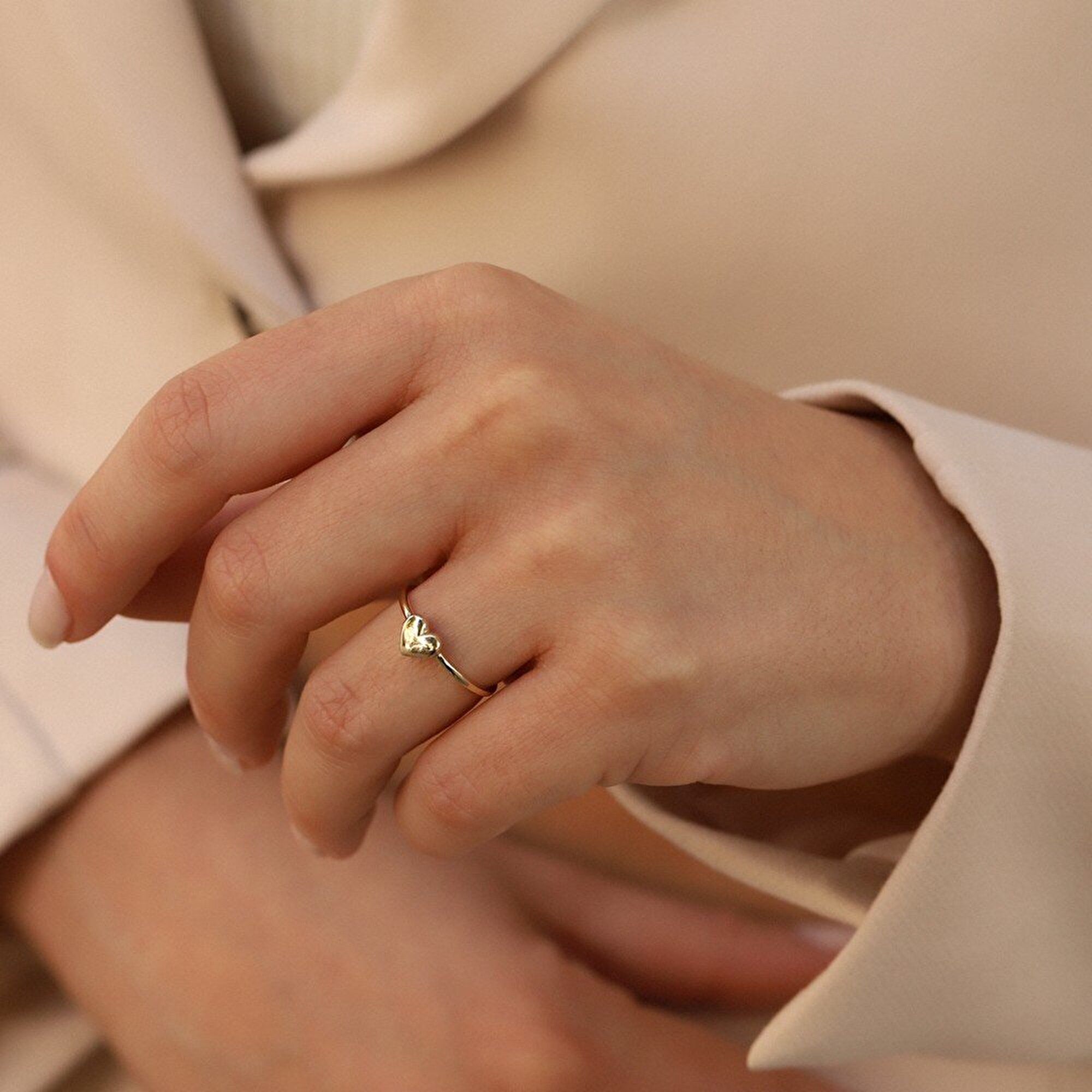 8 Ayar Sarı Altın Kalp Figürlü Yüzük