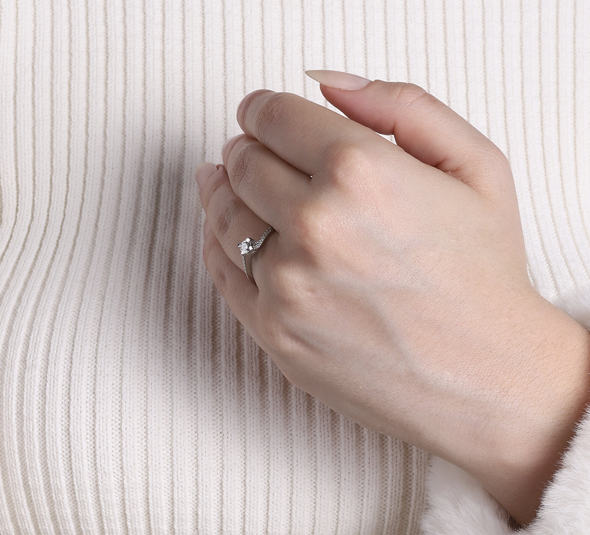 0,27 Karat Tektaş Pırlanta Yüzük