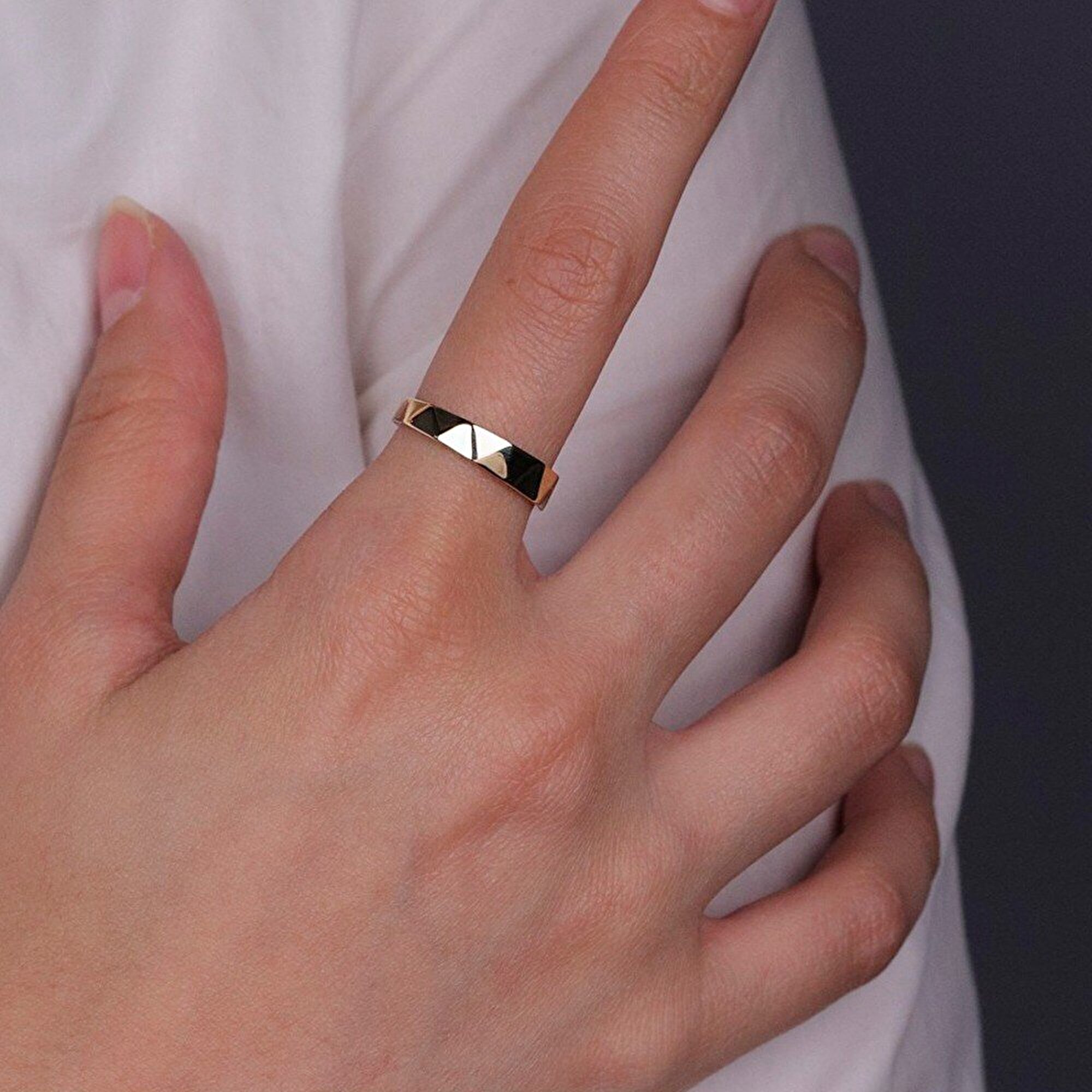 14 Ayar Sarı Altın Trend Prizma Yüzük