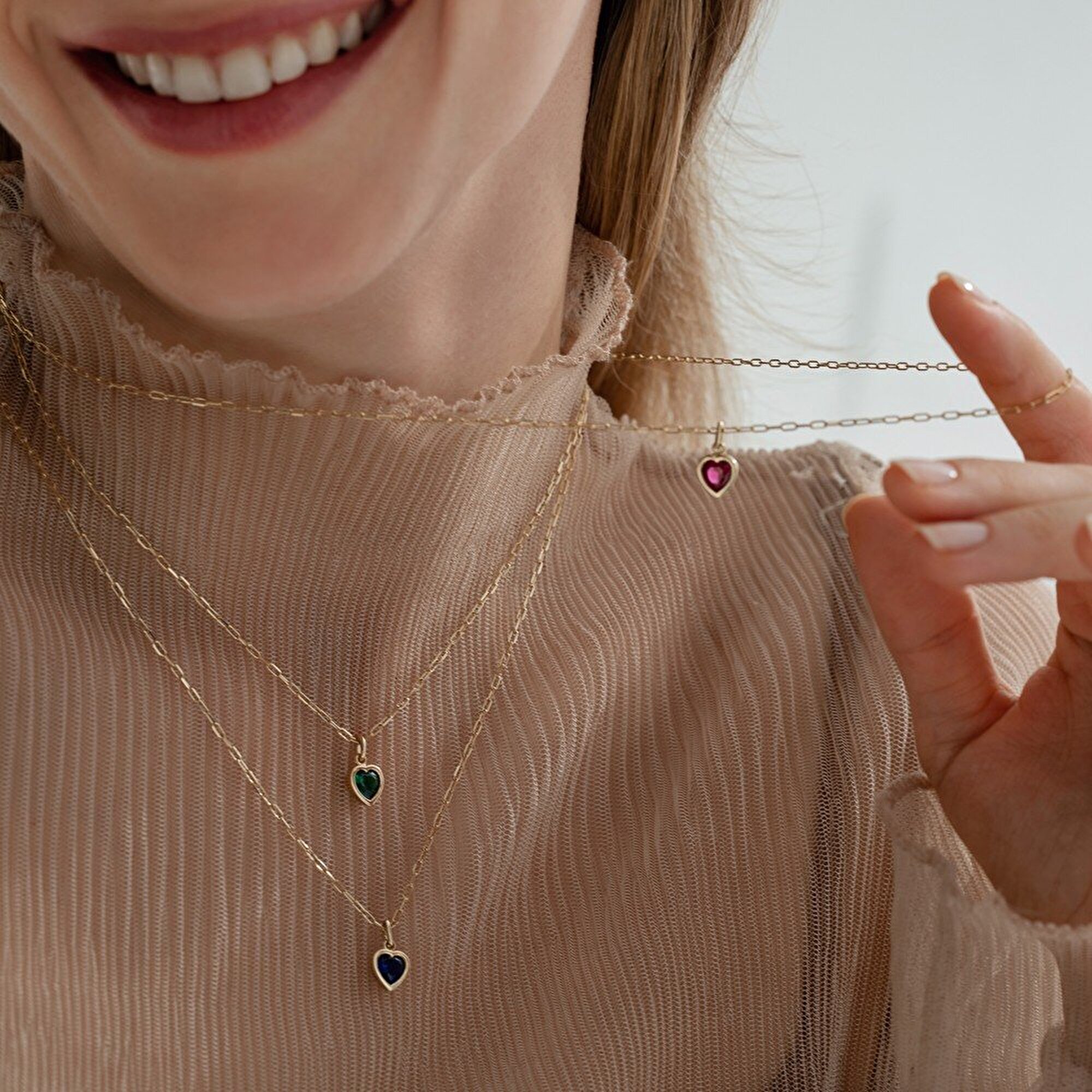 14 Ayar Sarı Altın Yeşil Taşlı Kalp Kolye