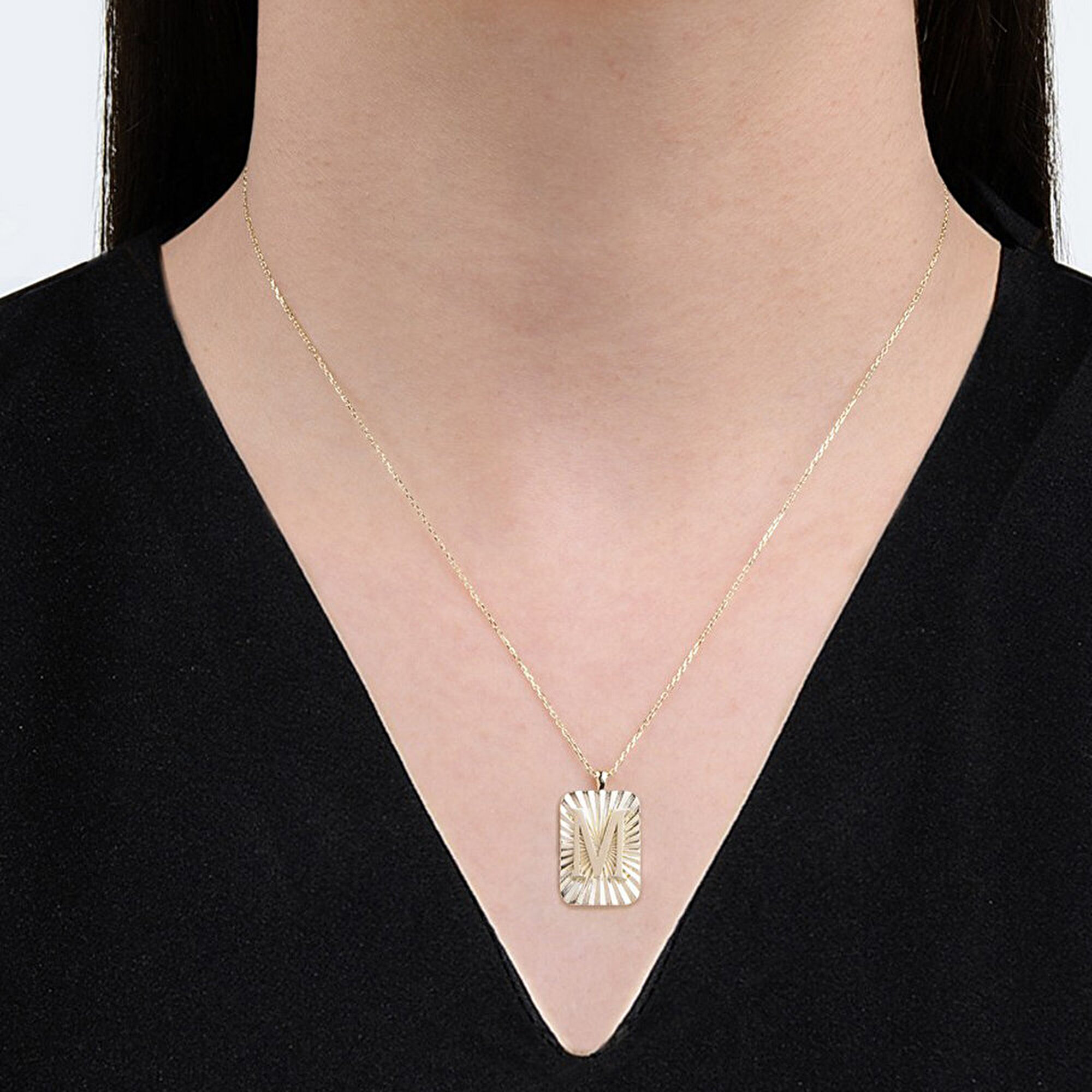 14 Ayar M Harf Plaka Kolye