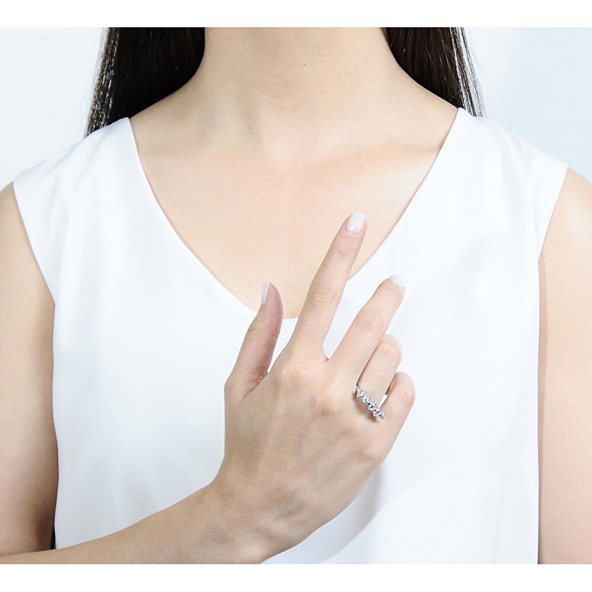 14 Ayar Beyaz Altın Beştaş Yüzük