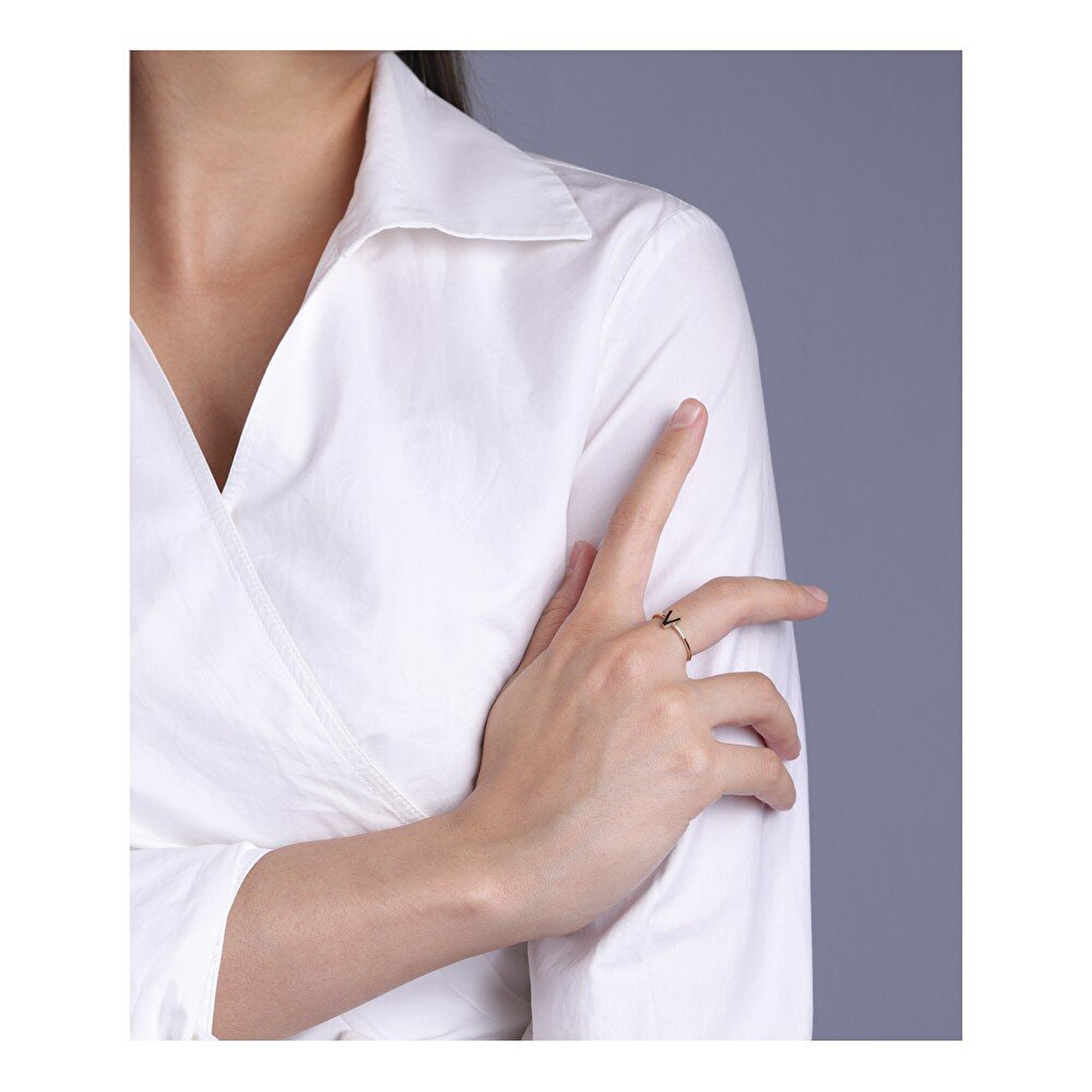 14 Ayar Sarı Altın V Harf Yüzük