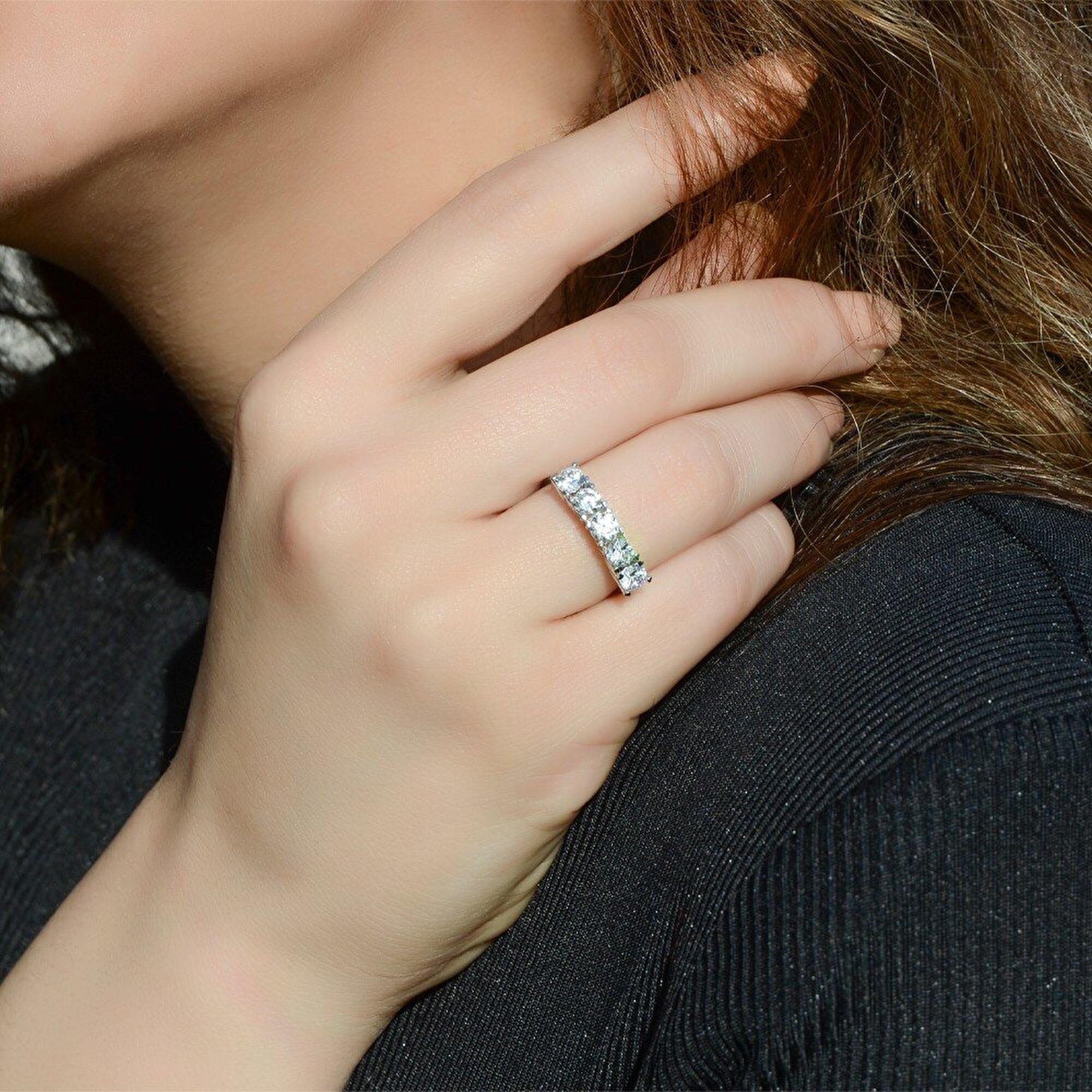 14 Ayar Beyaz Altın Beştaş Yüzük