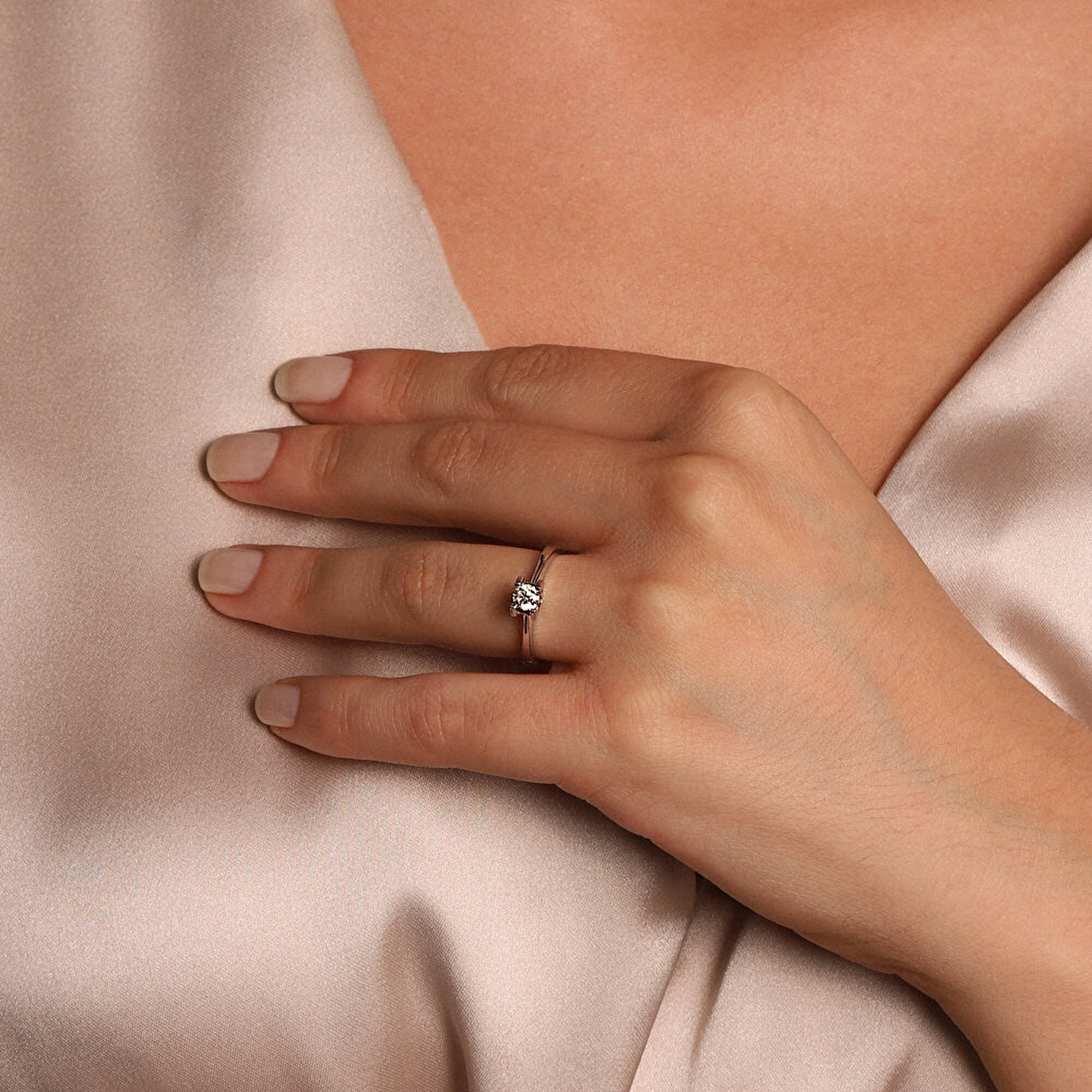 0,31 Karat Tektaş Pırlanta Yüzük