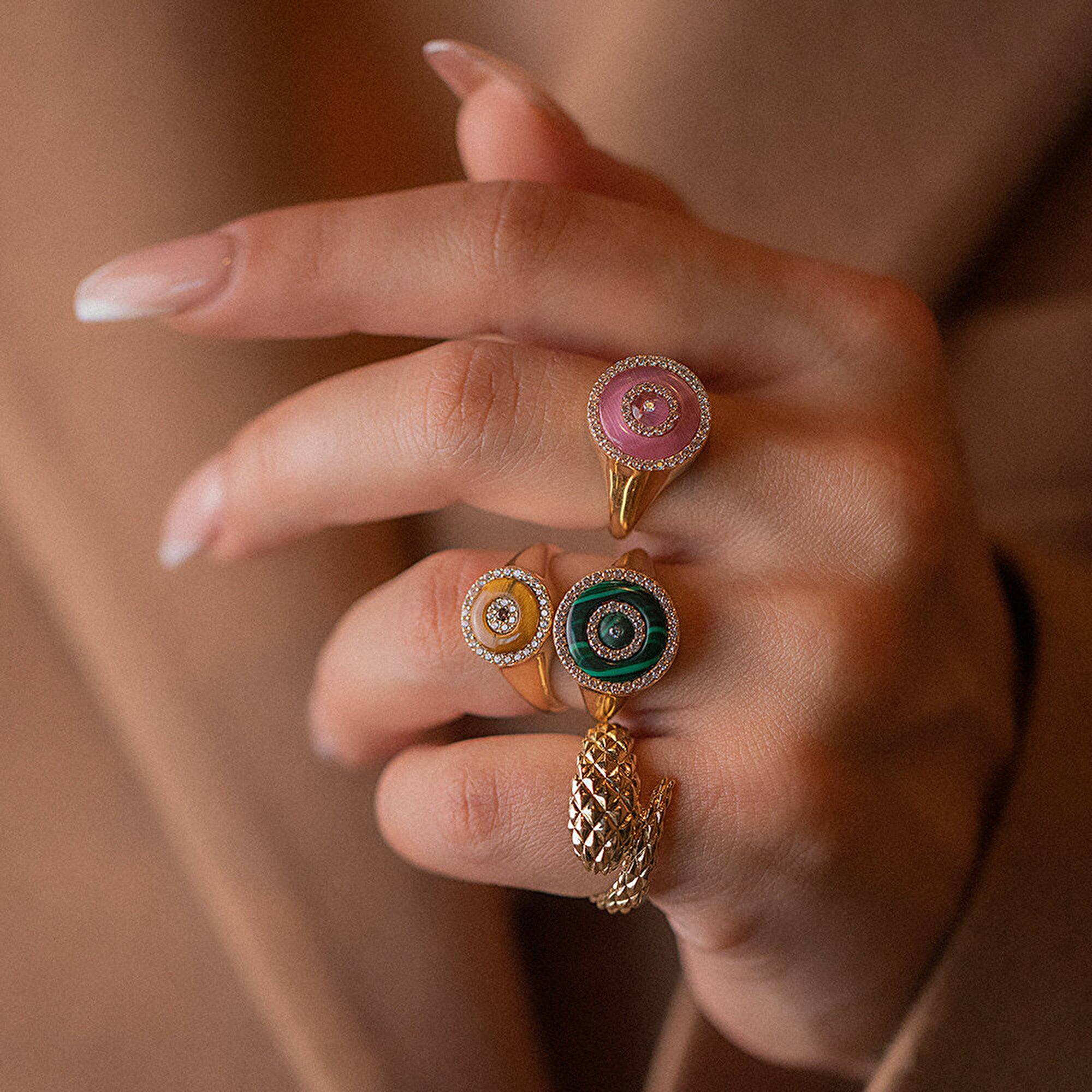 14 Ayar Sarı Altın Göz Figürlü Yüzük