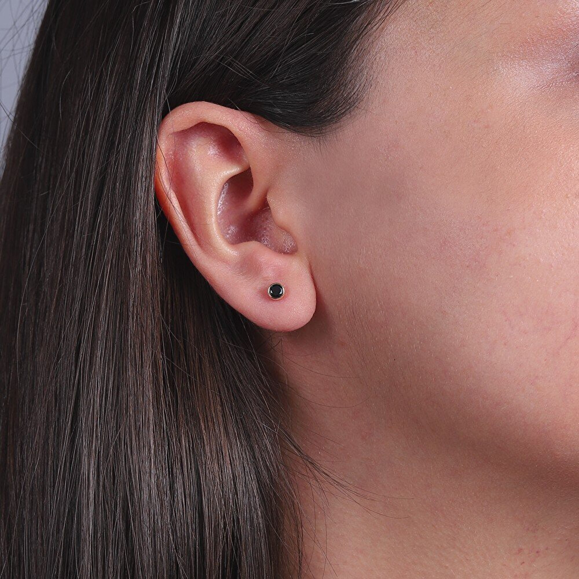 14 Ayar Sarı Altın Trend Siyah Taşlı Küpe