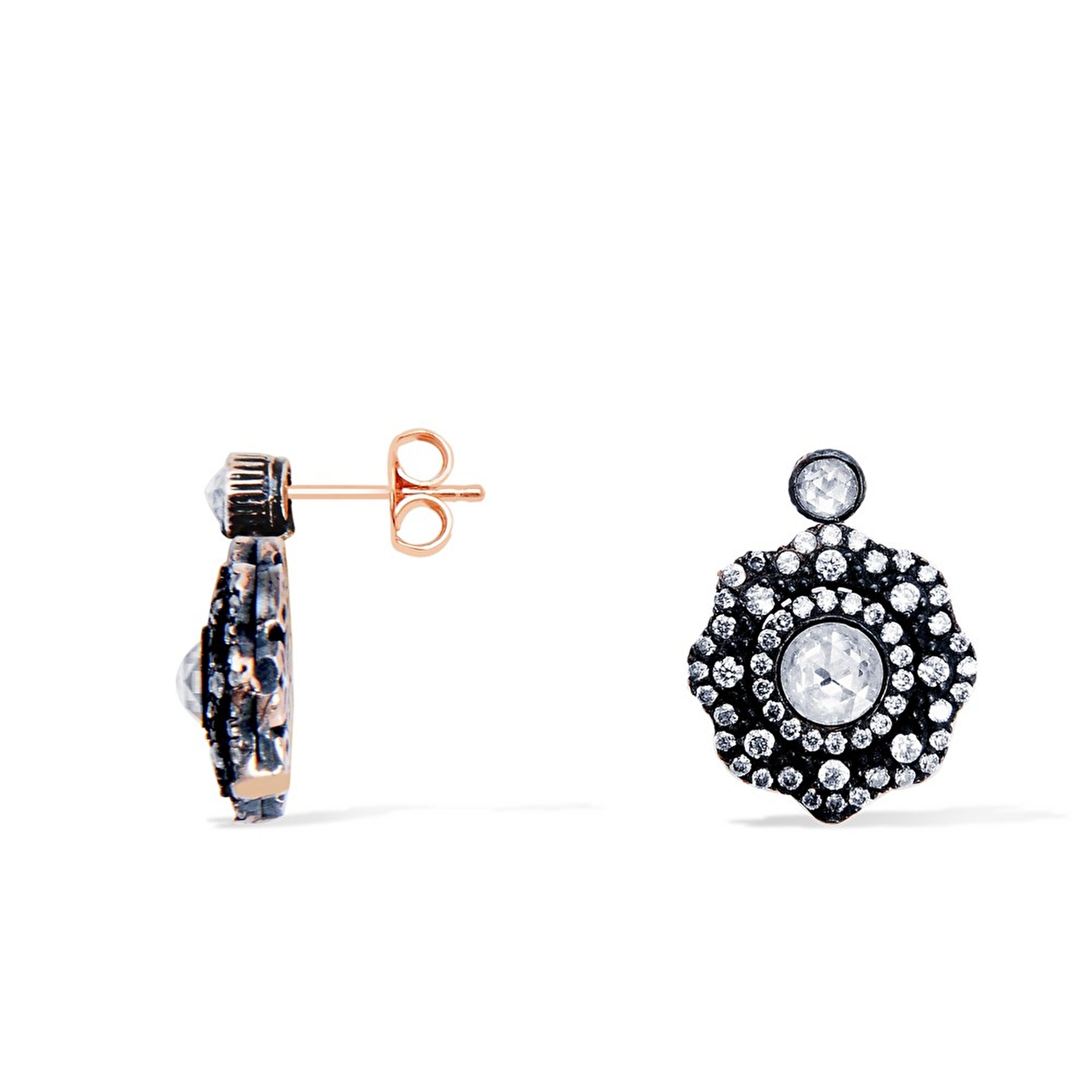 8 Ayar Rose Altın Elmas Görünümlü Küpe