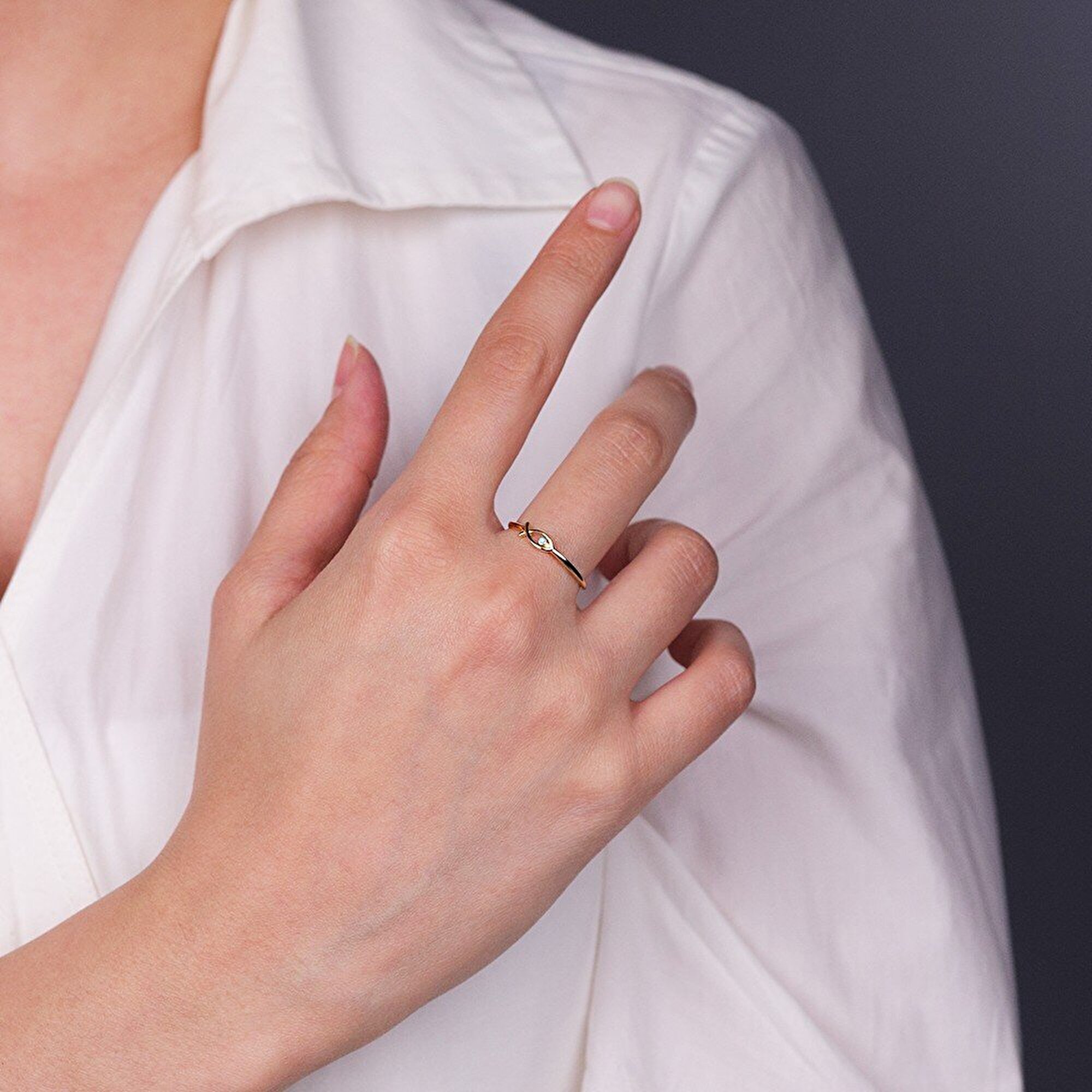 14 Ayar Sarı Altın Minimal Balık Yüzük