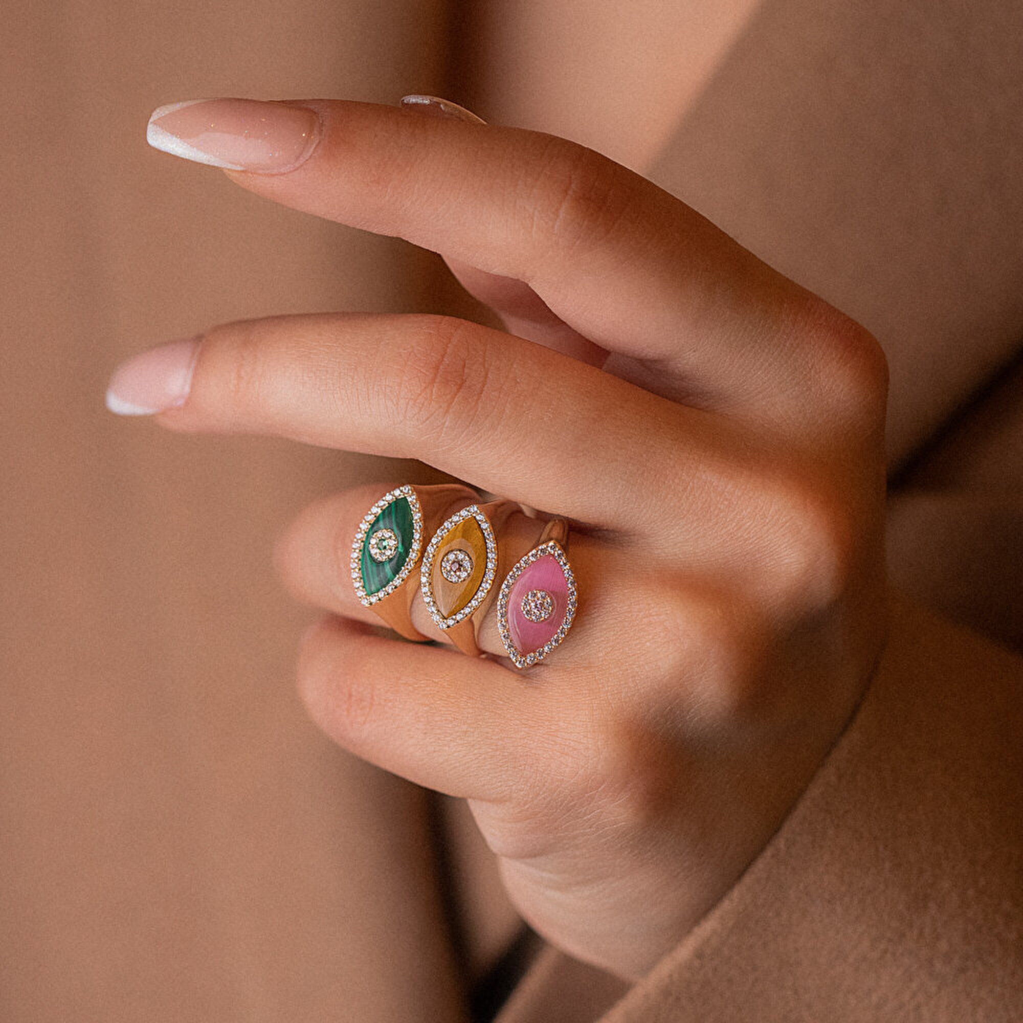 14 Ayar Sarı Altın Göz Figürlü Yüzük