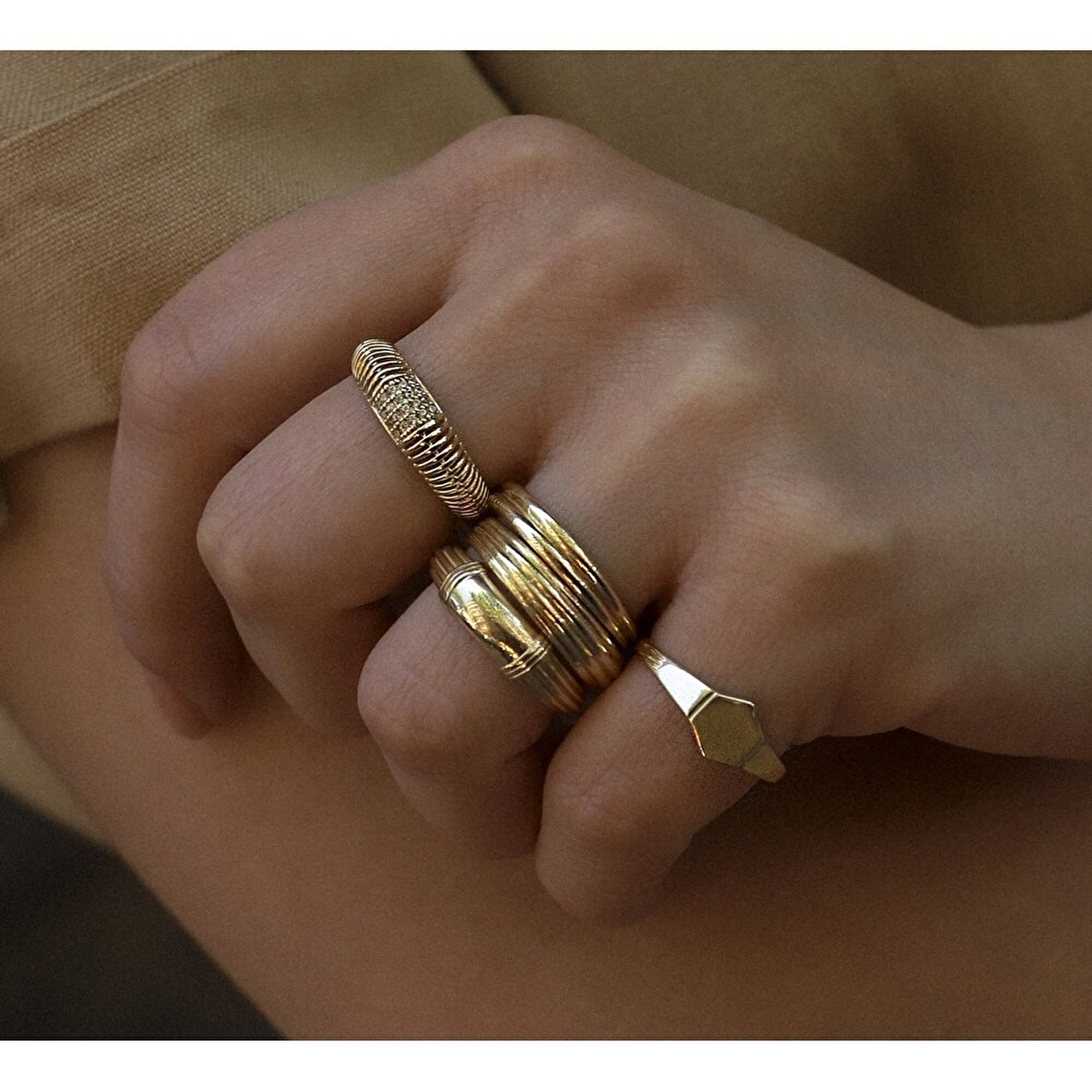 14 Ayar Sarı Altın Trend Minimal Yüzük