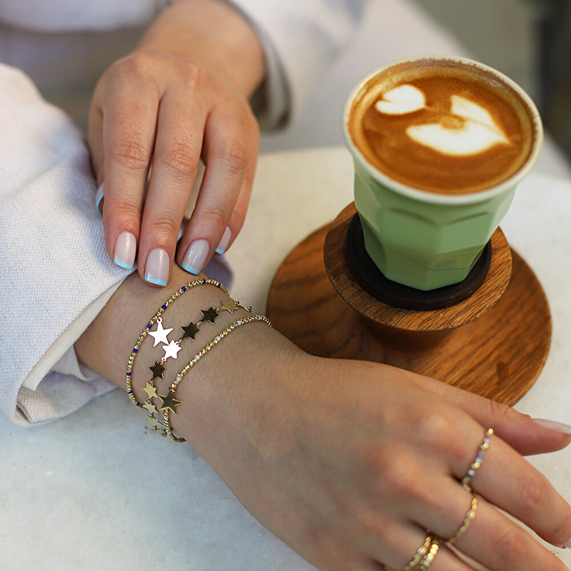 14 Ayar Sarı Altın Yıldız Figürlü Bileklik