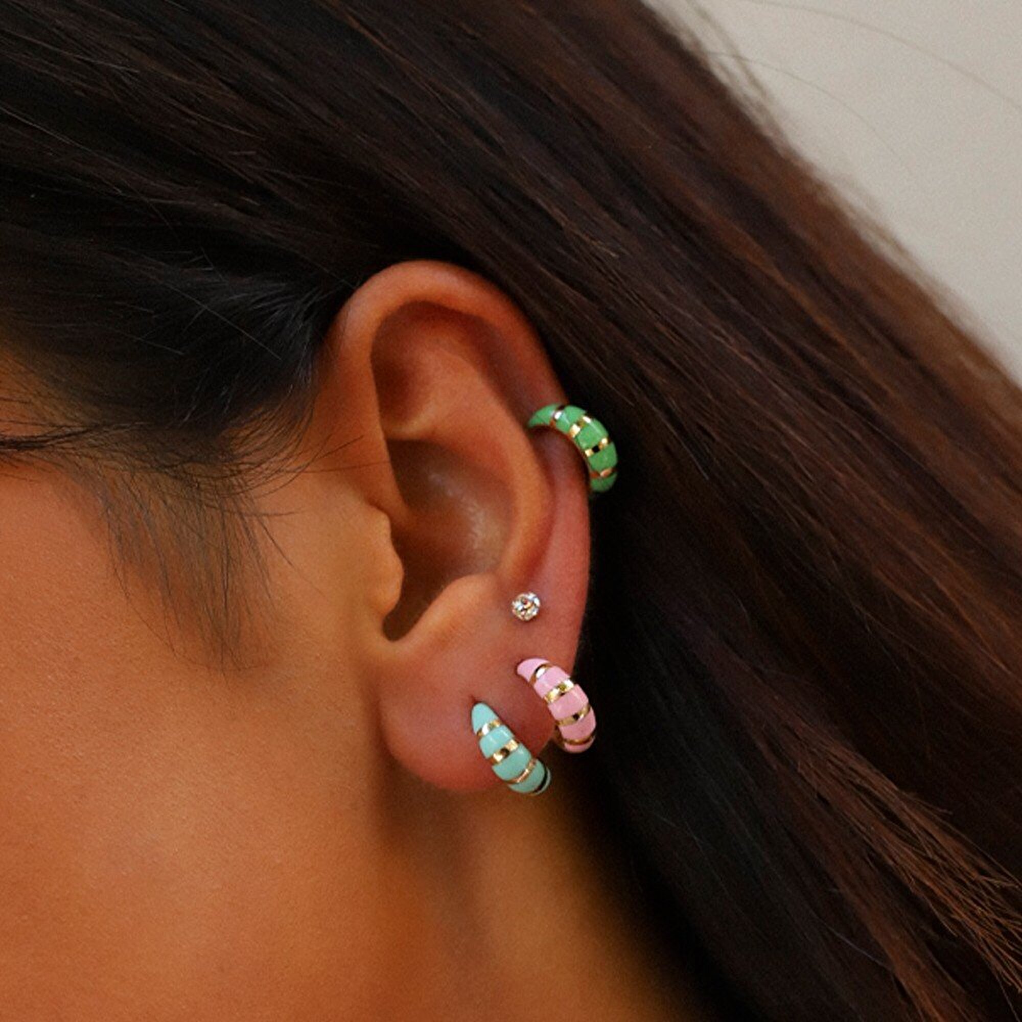 14 Ayar Sarı Altın Yeşil Mineli Halka Küpe