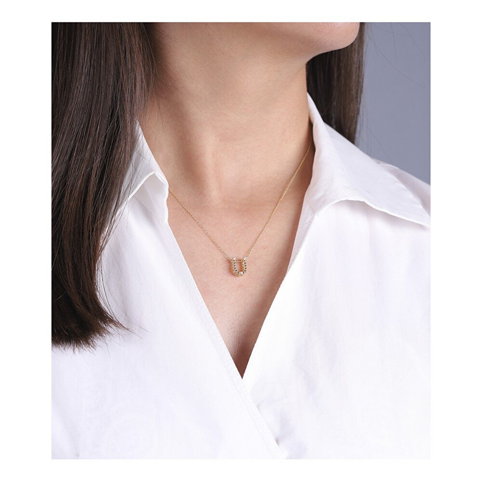 14 Ayar Sarı Altın Ü Harf Kolye