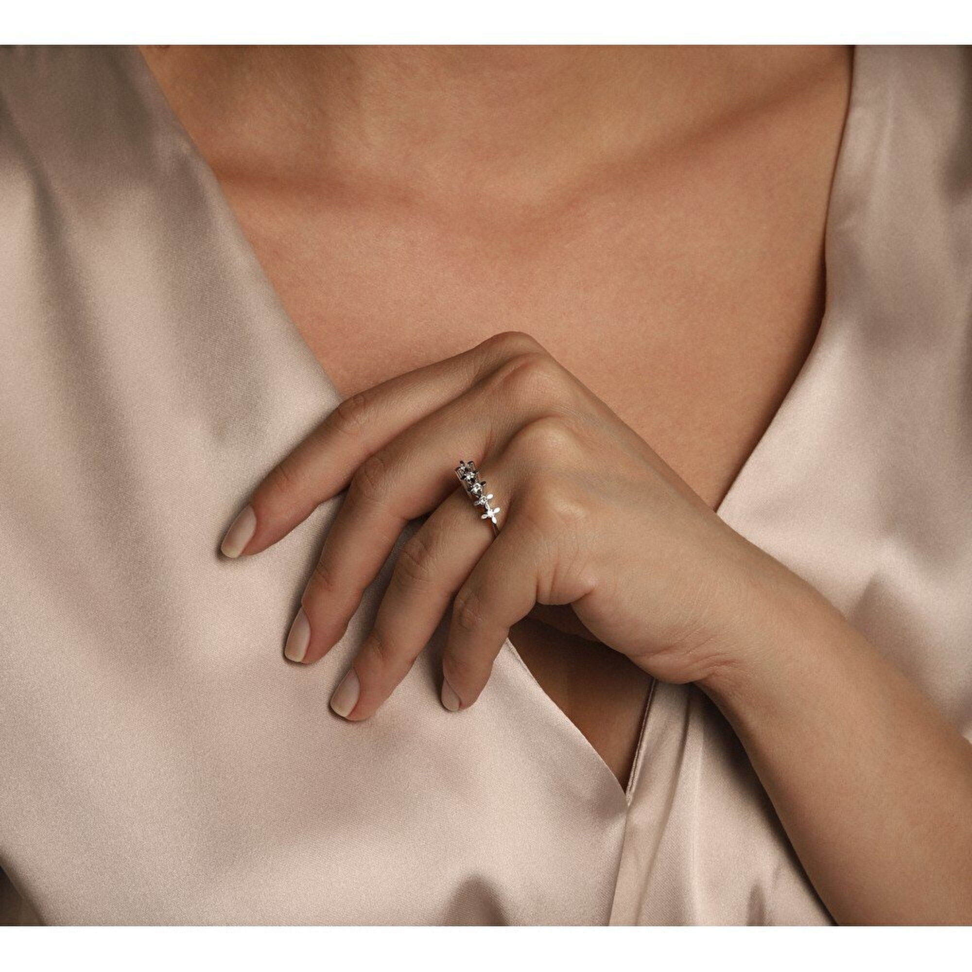 0,20 Karat Beştaş Pırlanta Yüzük