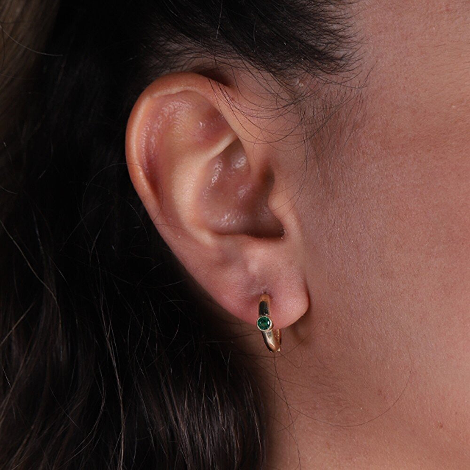 14 Ayar Sarı Altın Trend Yeşil Taşlı Küpe