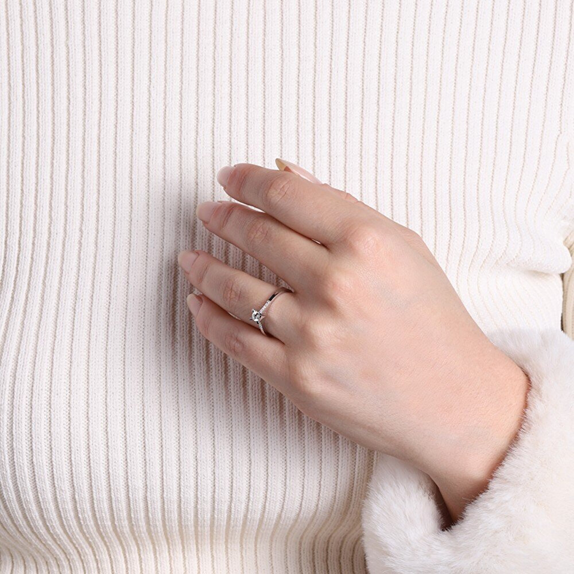 0,23 Karat Tektaş Pırlanta Yüzük