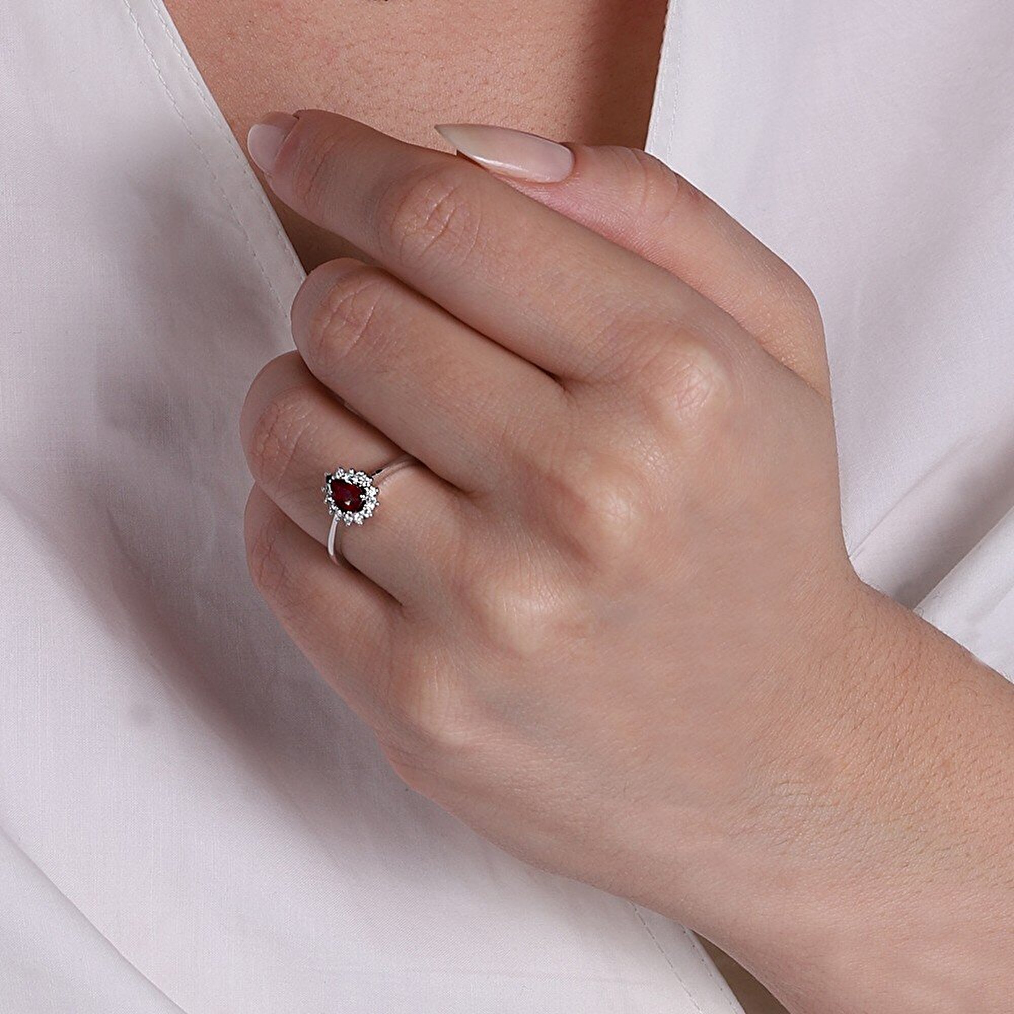 0,78 Karat Yakut Pırlanta Yüzük