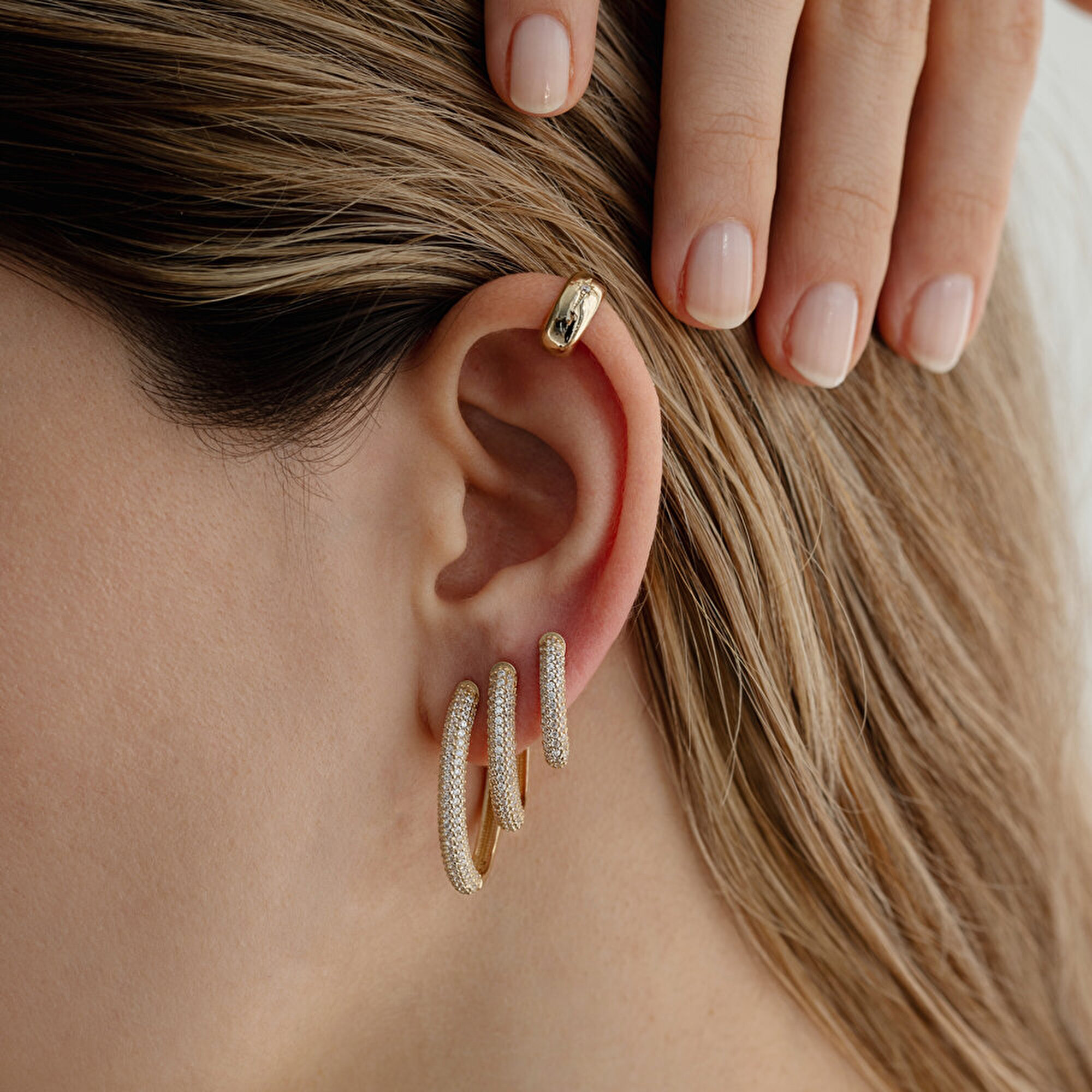 14 Ayar Sarı Altın Taşlı Halka Küpe