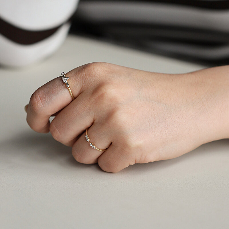 0,05 Karat Minimal Pırlanta Yüzük