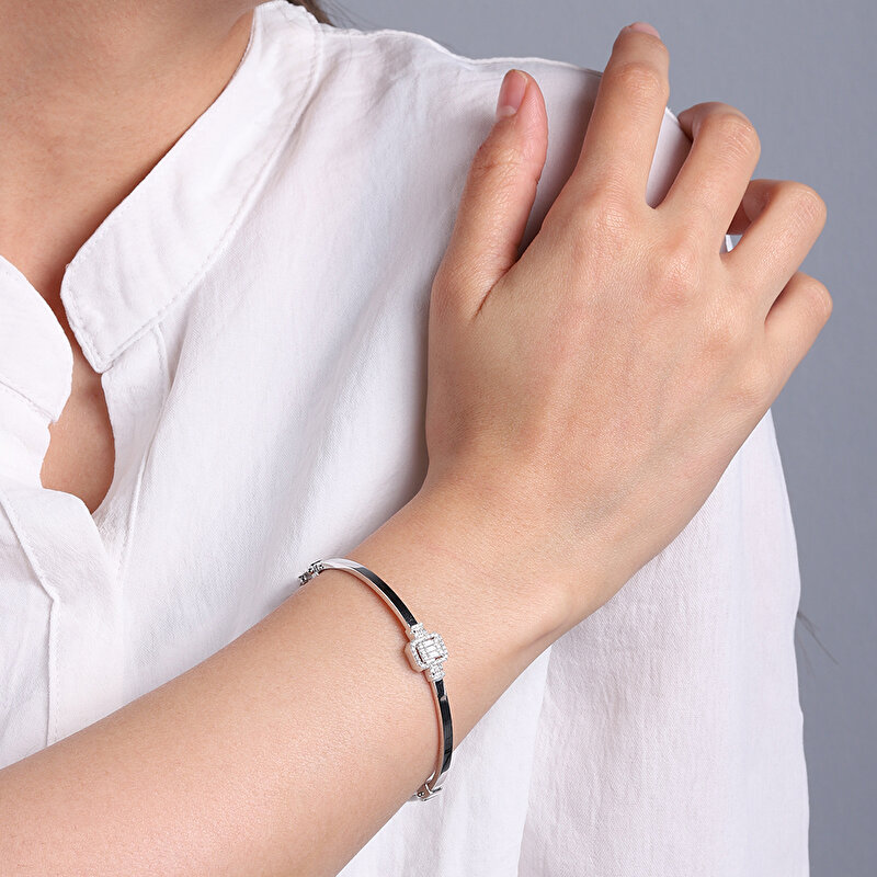 14 Ayar Beyaz Altın Baget Kelepçe Bilezik