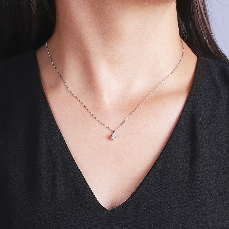 14 Ayar Beyaz Altın Tektaş Kolye