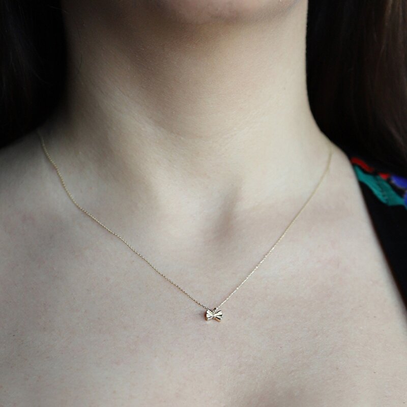 14 Ayar Sarı Altın Minimal Fiyonk Kolye