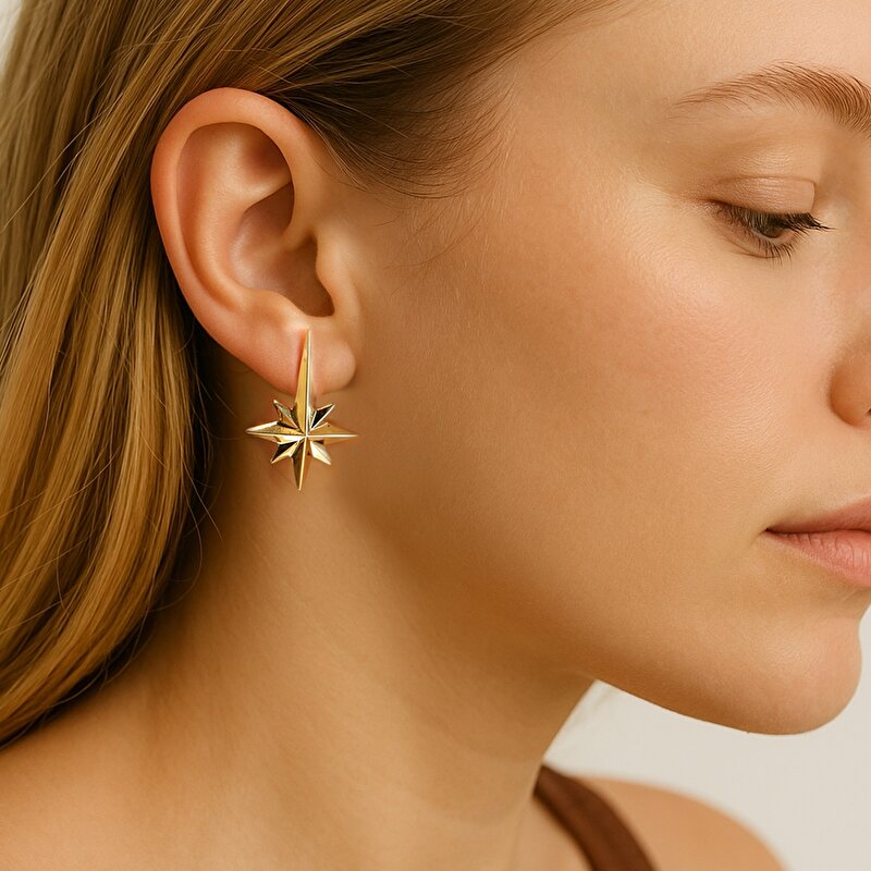 14 Ayar Sarı Altın Kutup Yıldızı Figürlü Küpe