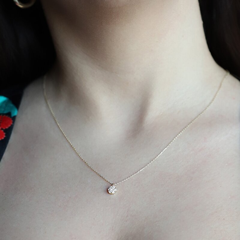 14 Ayar Sarı Altın Minimal Çiçek Kolye