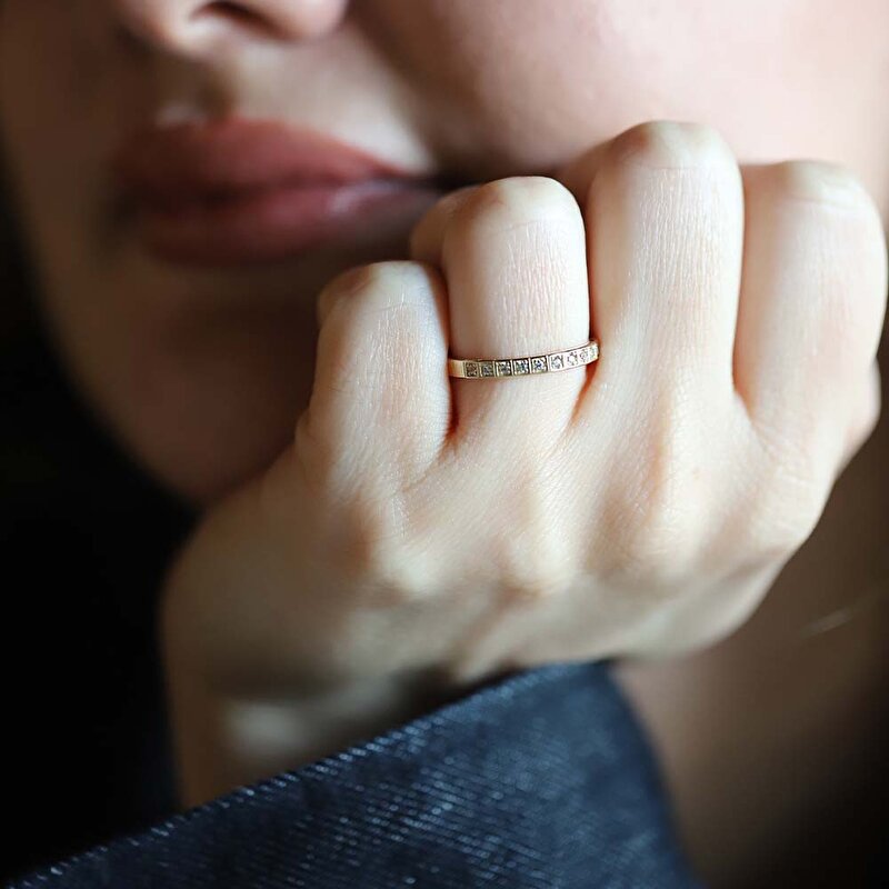 14 Ayar Sarı Altın Taşlı Yüzük