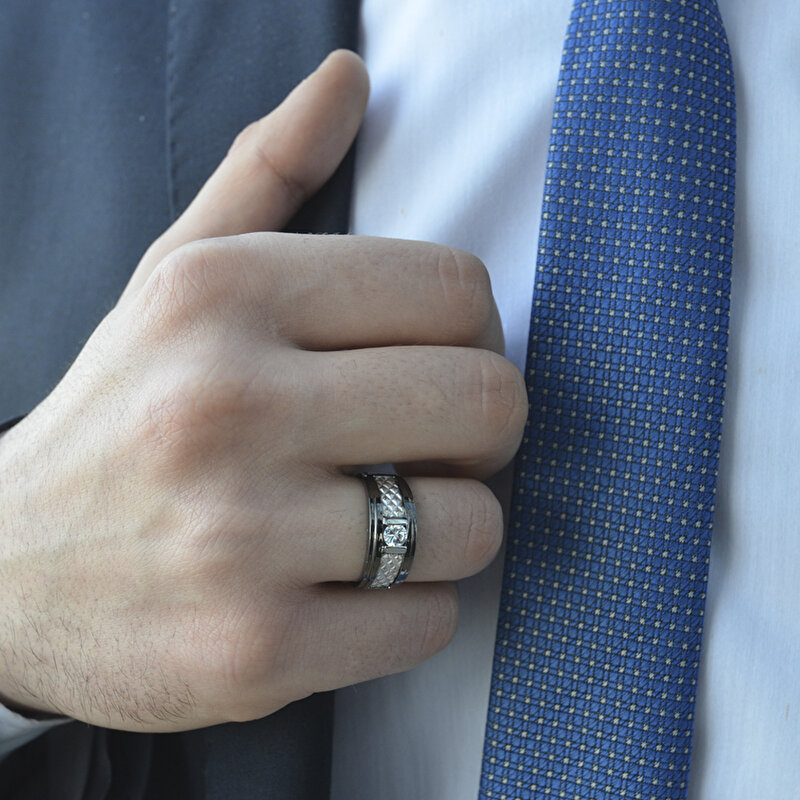 14 Ayar Siyah-Beyaz Altın Erkek Yüzük