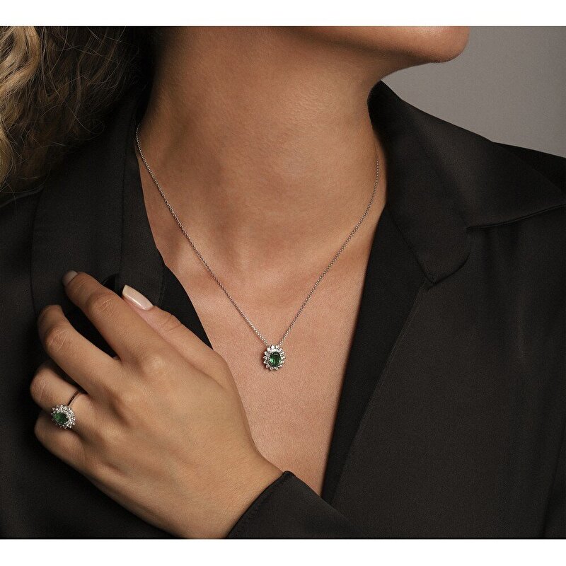 1,17 Karat Zümrüt Pırlanta Kolye