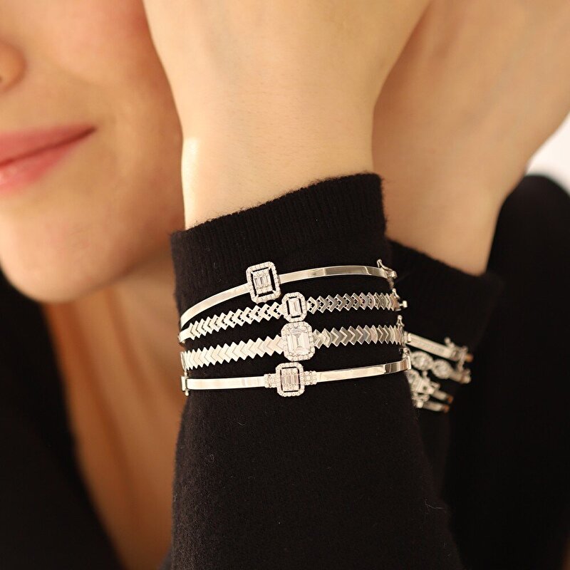 14 Ayar Beyaz Altın Baget Bilezik