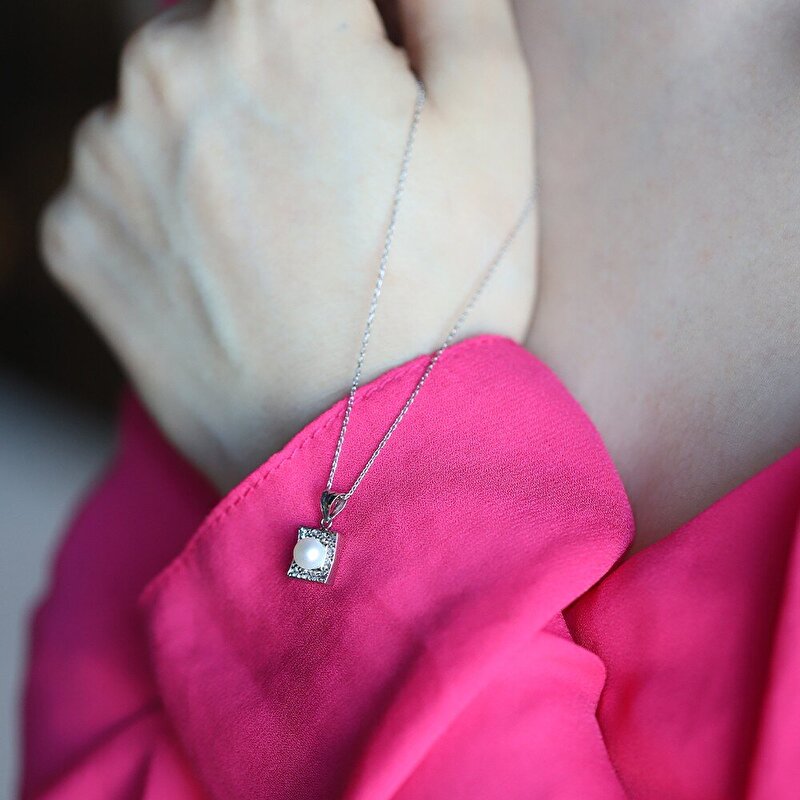 14 Ayar Beyaz Altın İnci Kolye