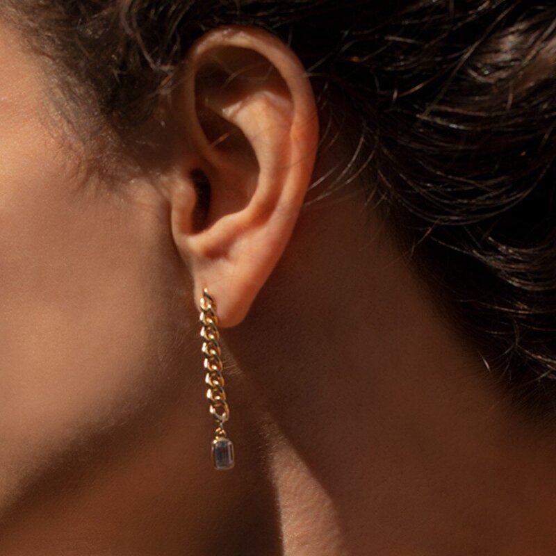 14 Ayar Sarı Altın Sallantılı Zincir Küpe