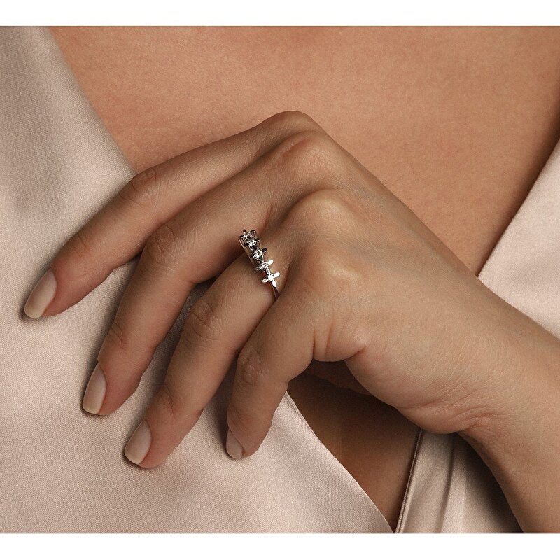 0,20 Karat Beştaş Pırlanta Yüzük